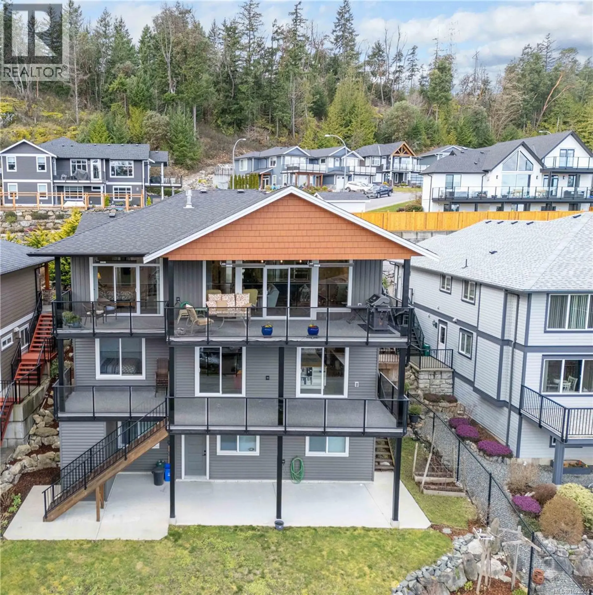 Property at 916 Hanington Rd, Ladysmith, BC