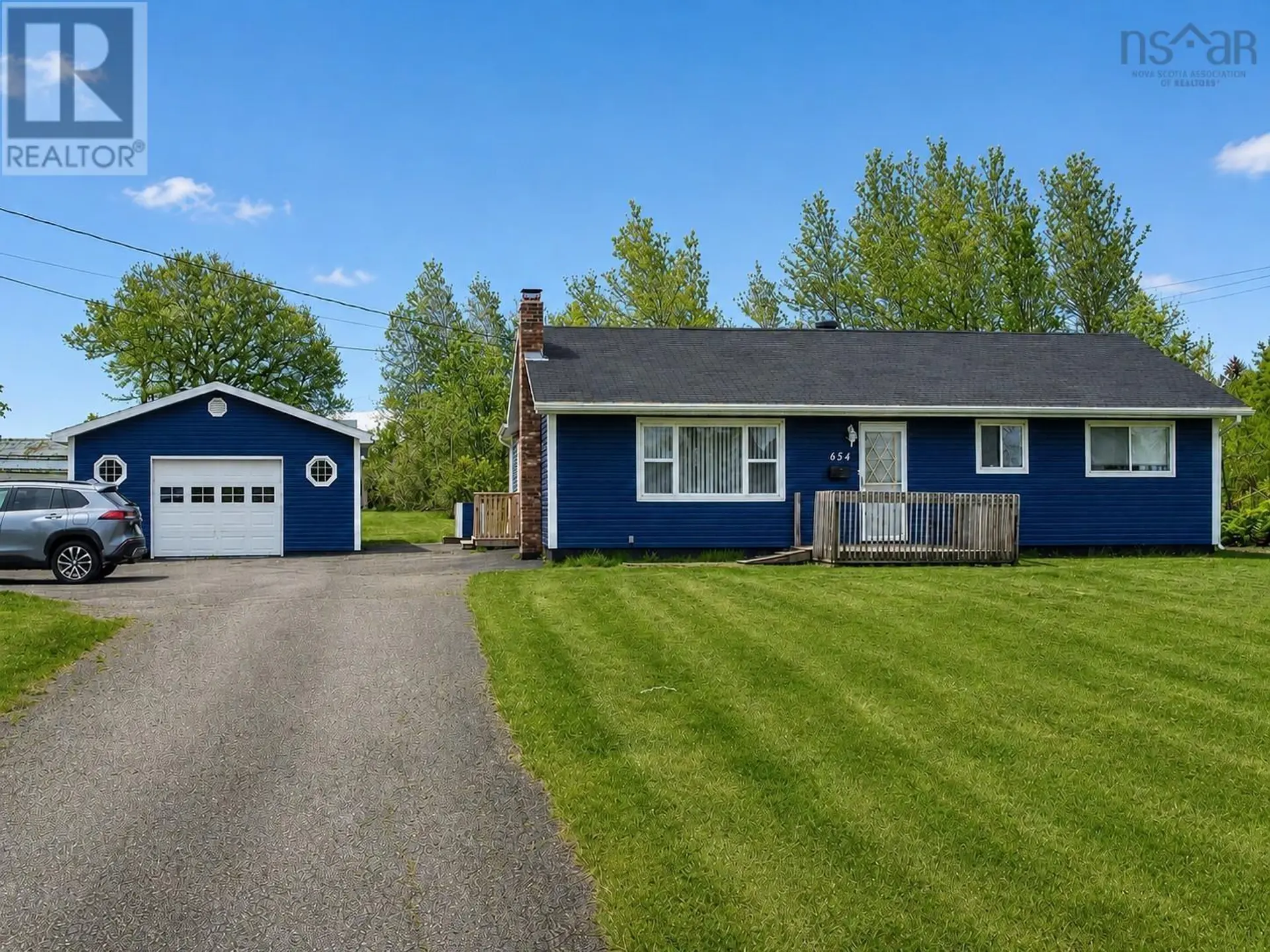 Property at 654 Mahon Street, New Waterford, NS