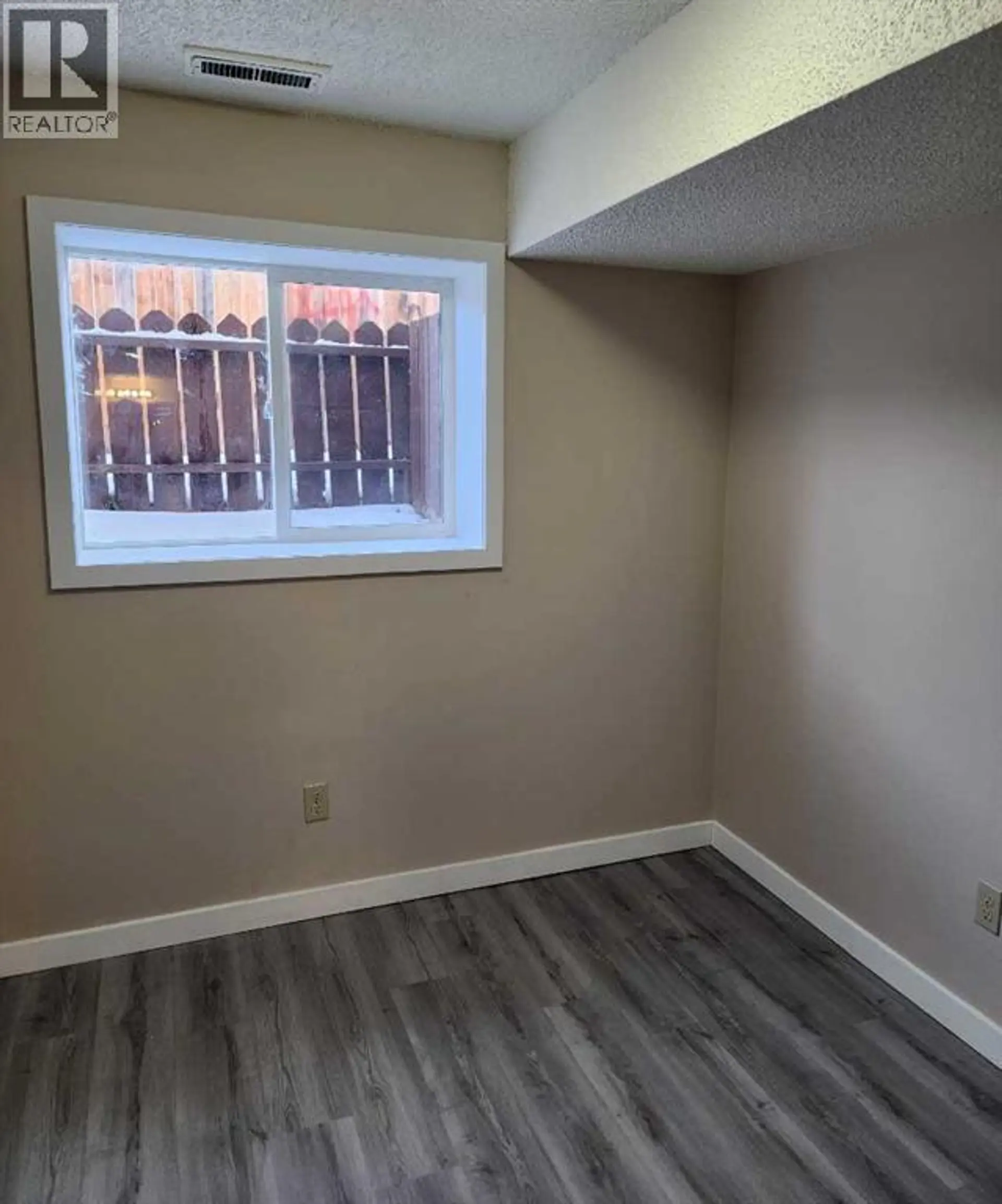#B 1404 43 Street SE - Image 15