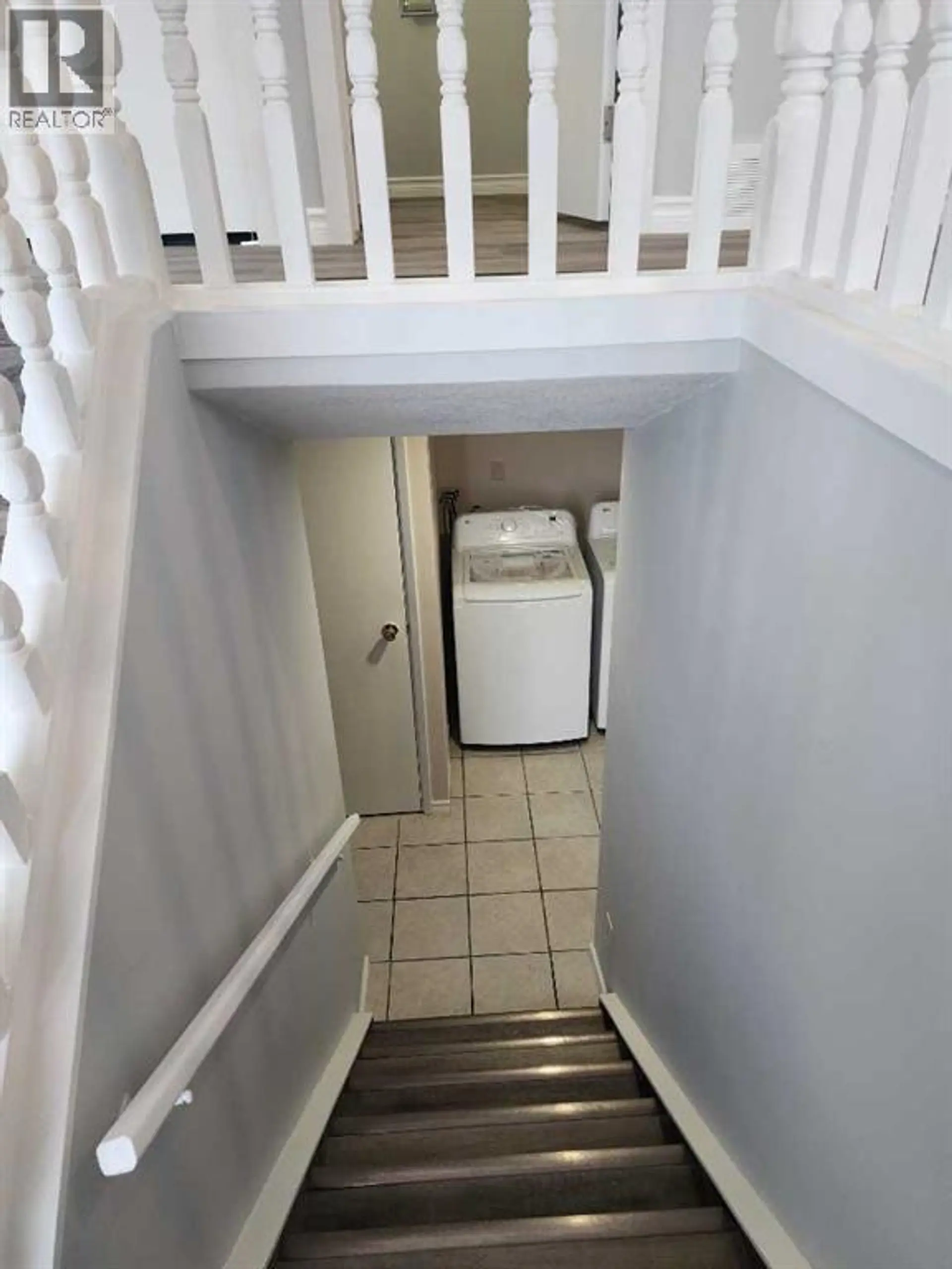 #B 1404 43 Street SE - Image 11
