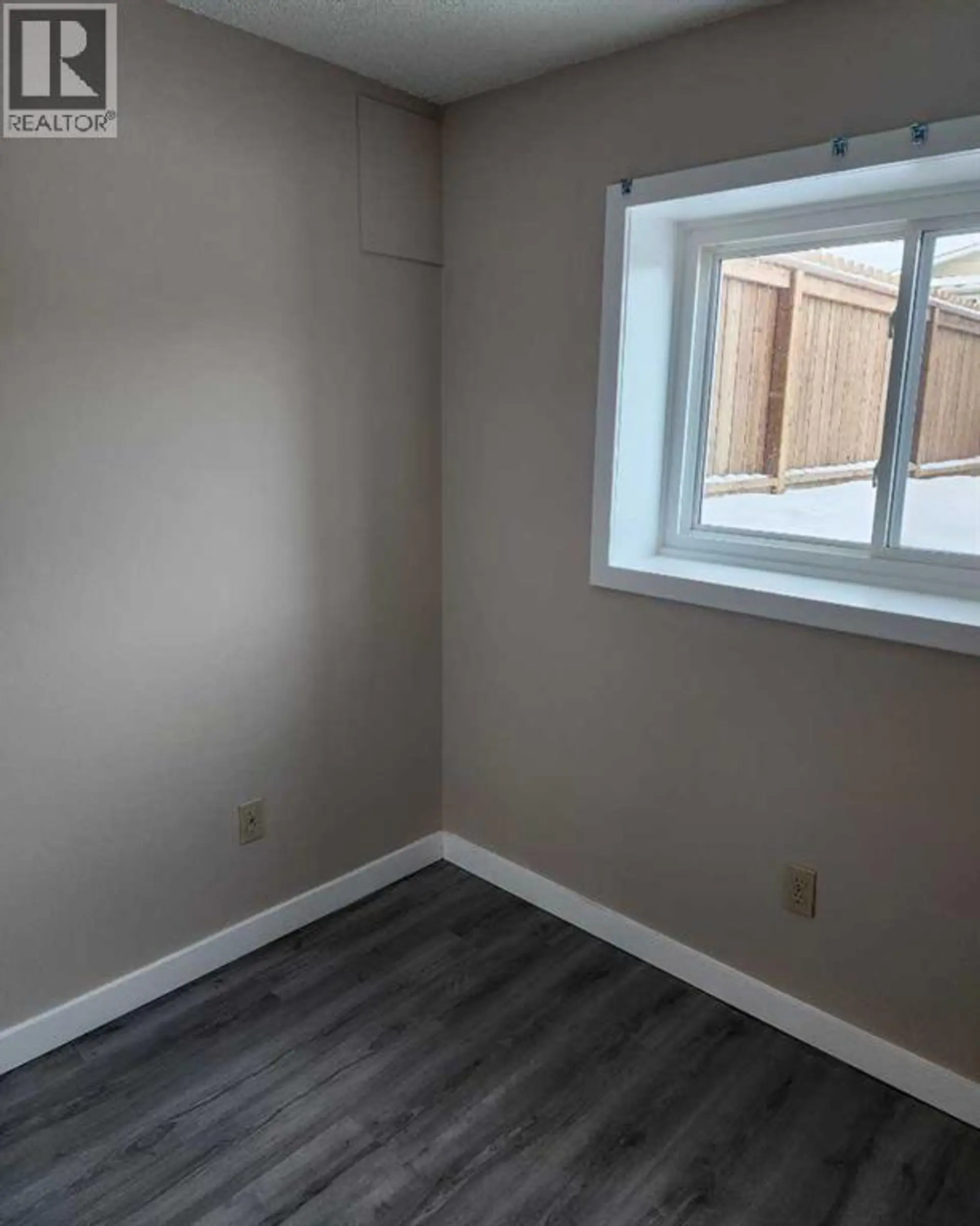 #B 1404 43 Street SE - Image 14
