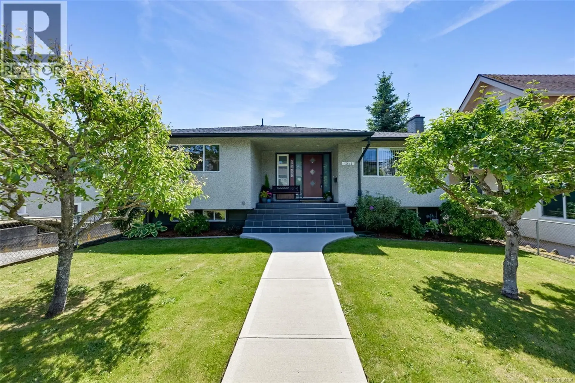 Property at 1341 Lyall St, Esquimalt, BC