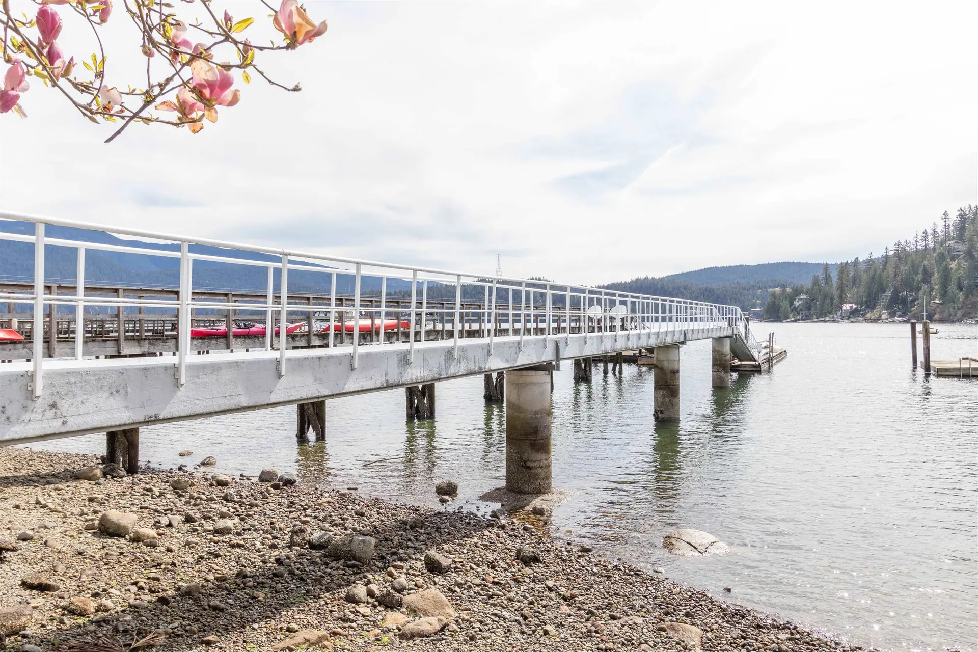 2588 Panorama Drive - Image 8