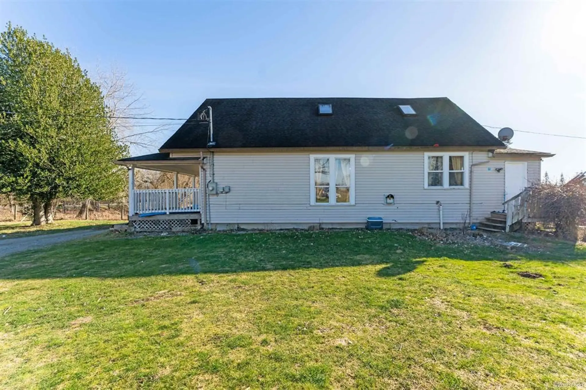 21780 64 Avenue - Image 11