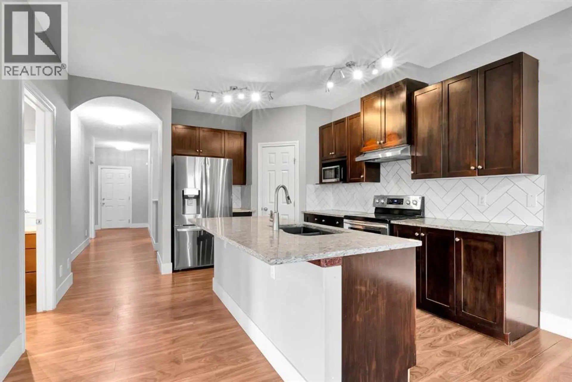 197 Royal Crest View NW - Image 3