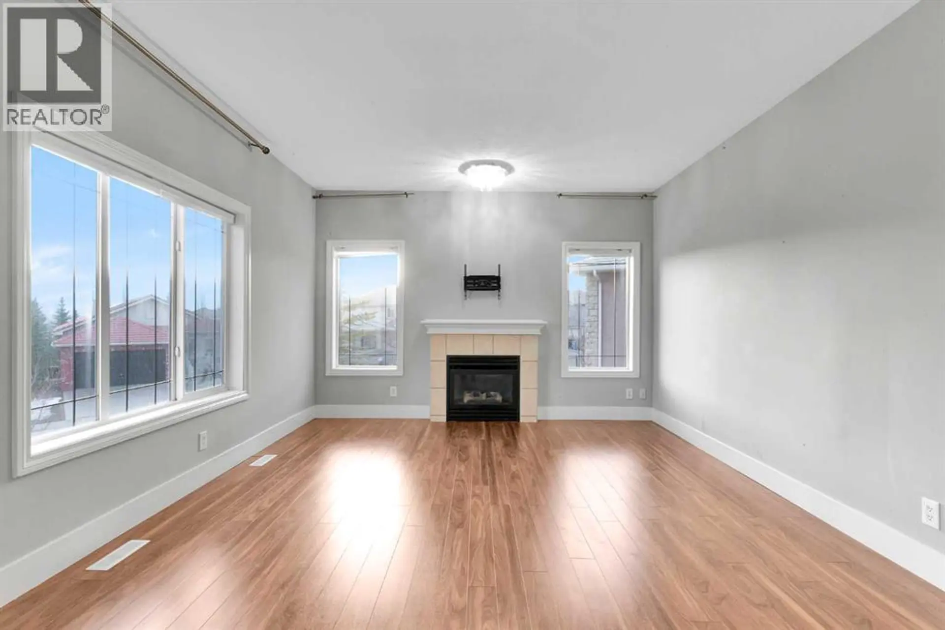 197 Royal Crest View NW - Image 8