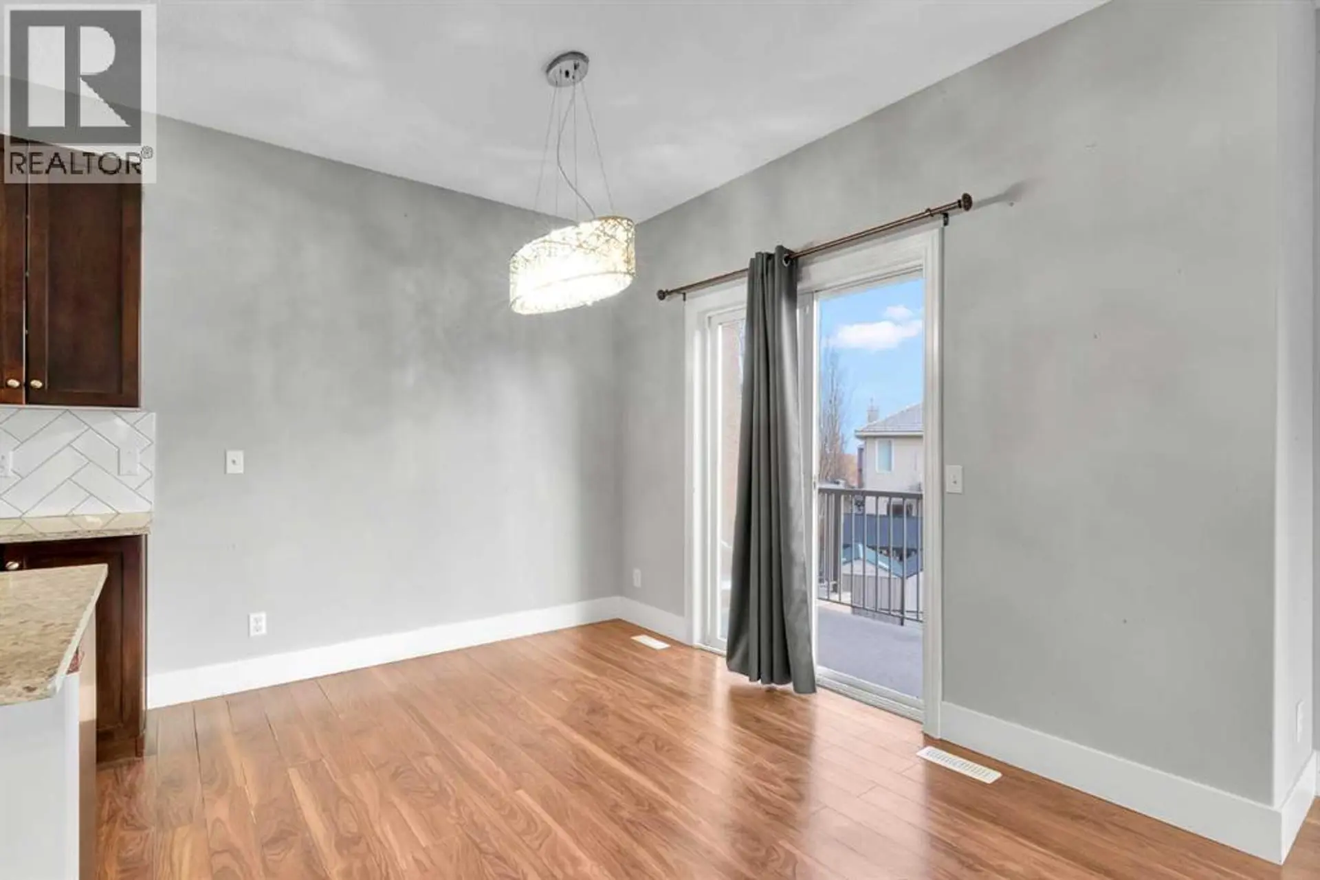 197 Royal Crest View NW - Image 6