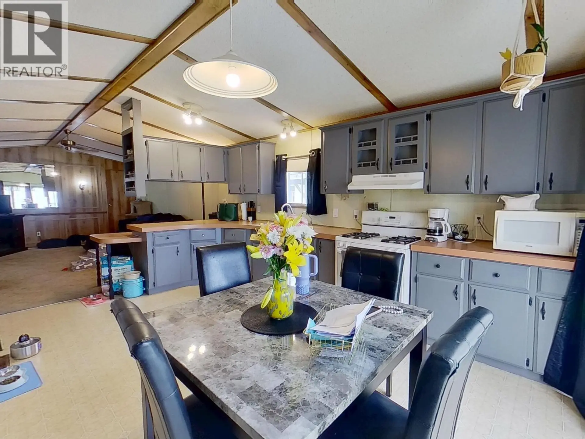 #4 950 ANDERSON DRIVE - Image 2