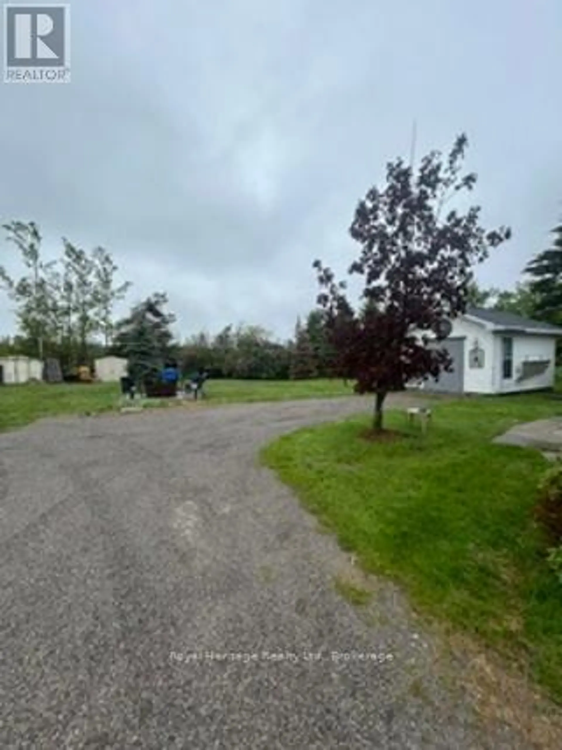 17 FALL'S BAY ROAD - Image 3