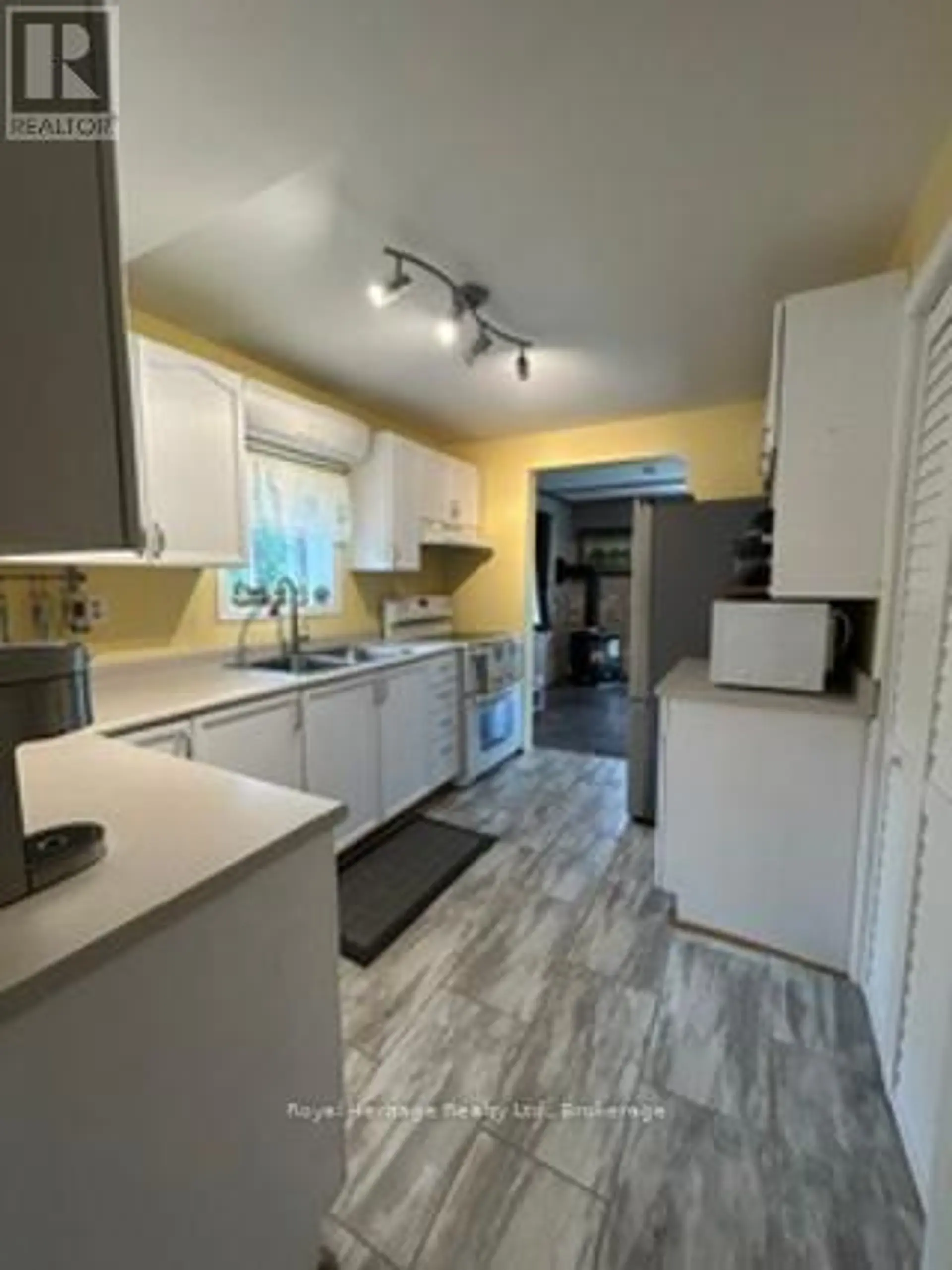 17 FALL'S BAY ROAD - Image 6