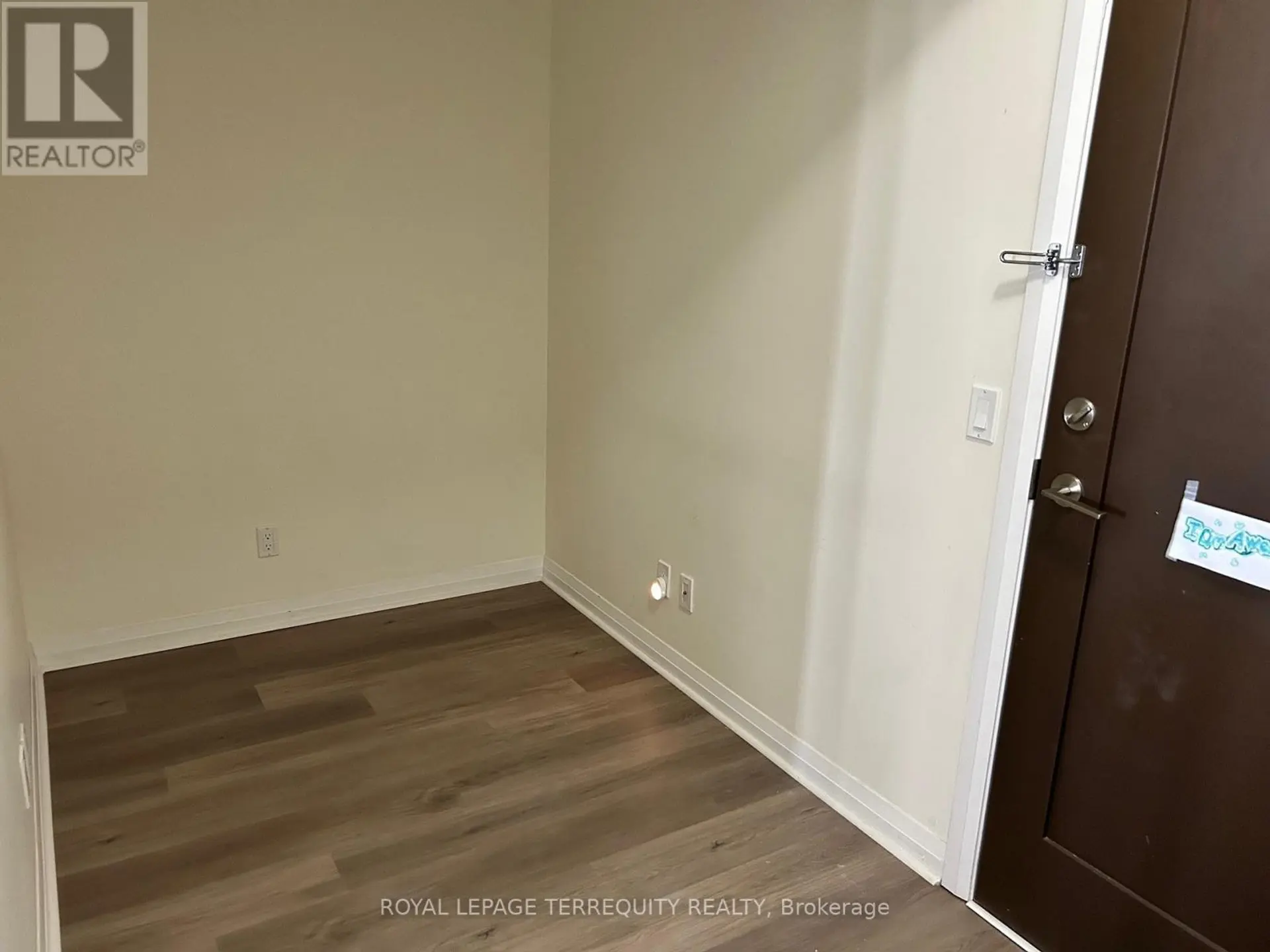 #703 75 EGLINTON AVENUE W - Image 3