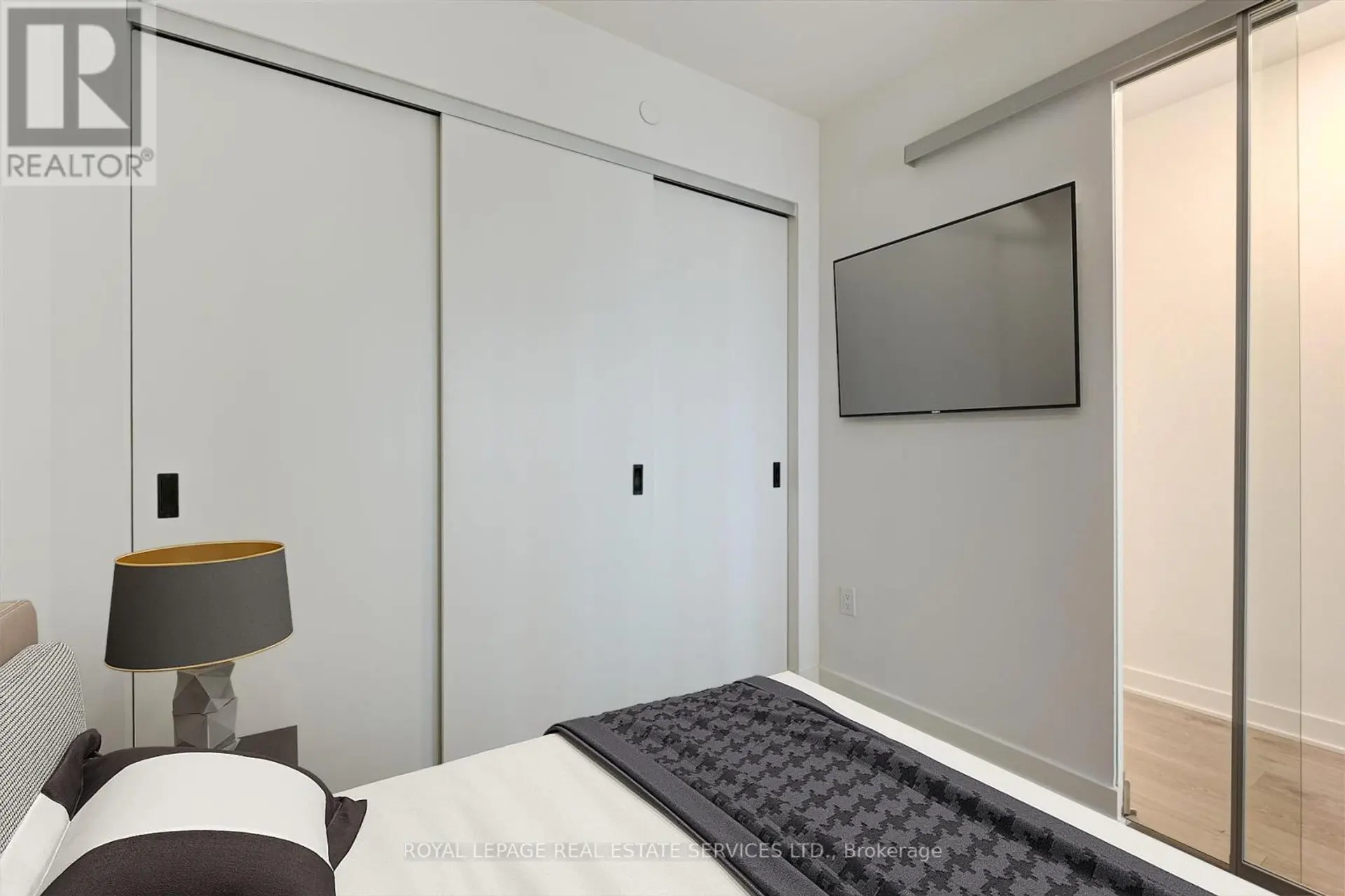 ##523 36 ZORRA STREET - Image 11