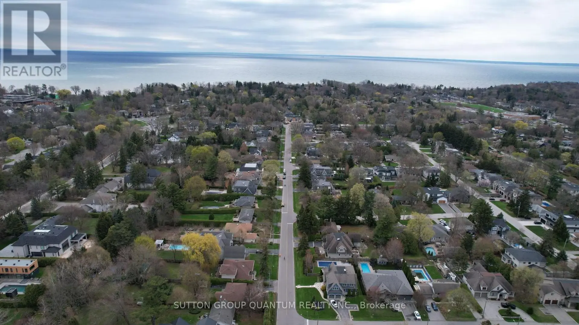 394 MAPLEHURST AVENUE N - Image 13