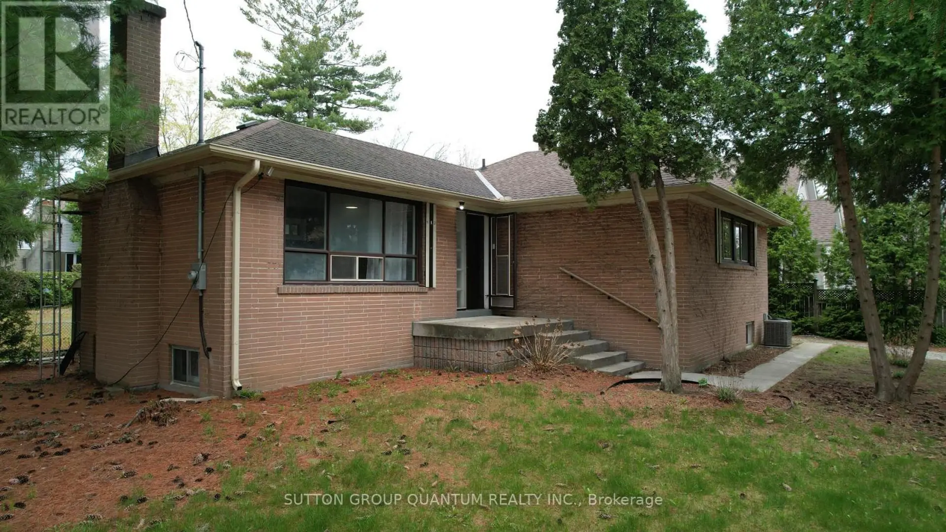394 MAPLEHURST AVENUE N - Image 2