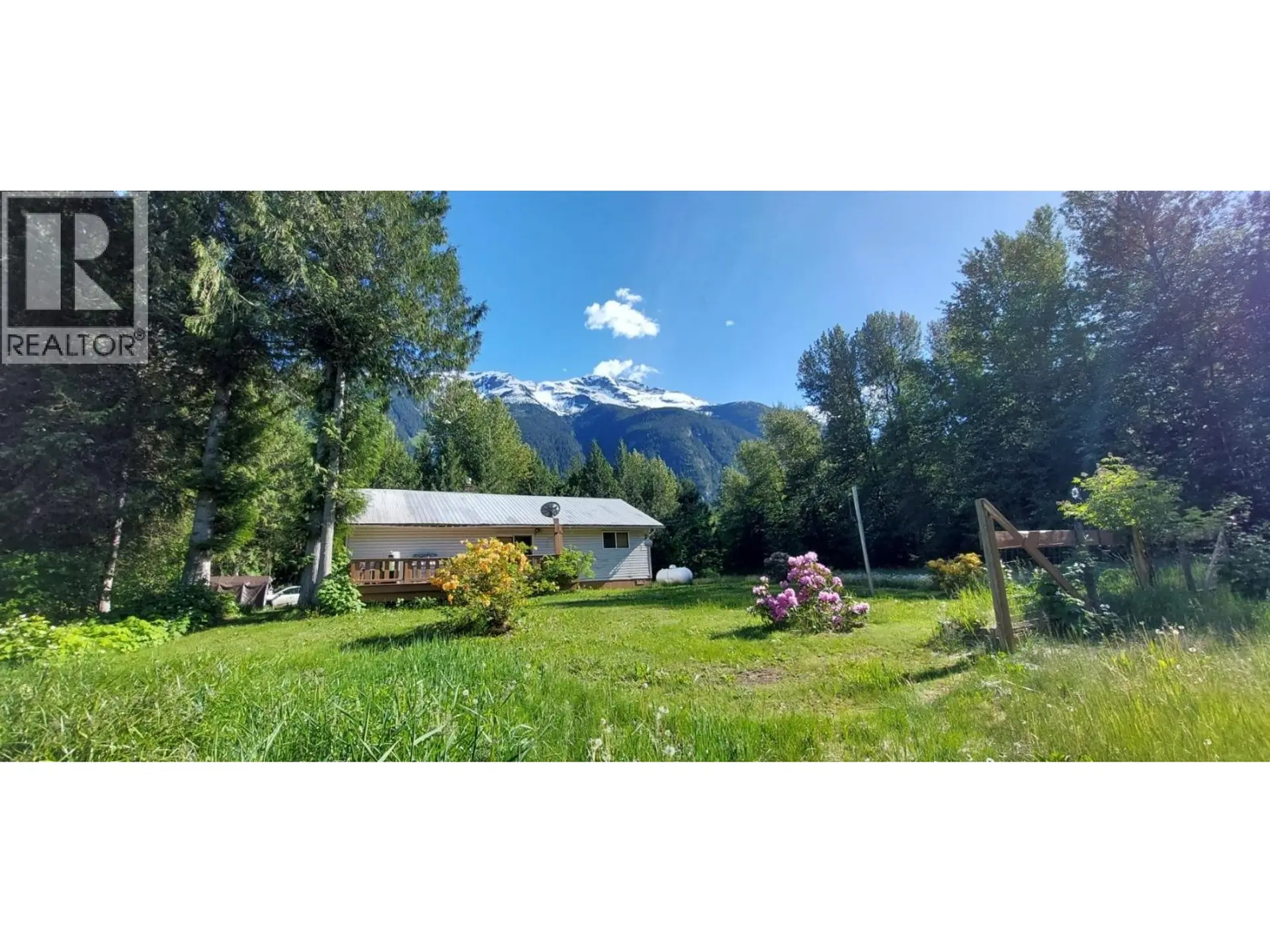 Property at 2250 MACKENZIE 20 HIGHWAY, Hagensborg, BC