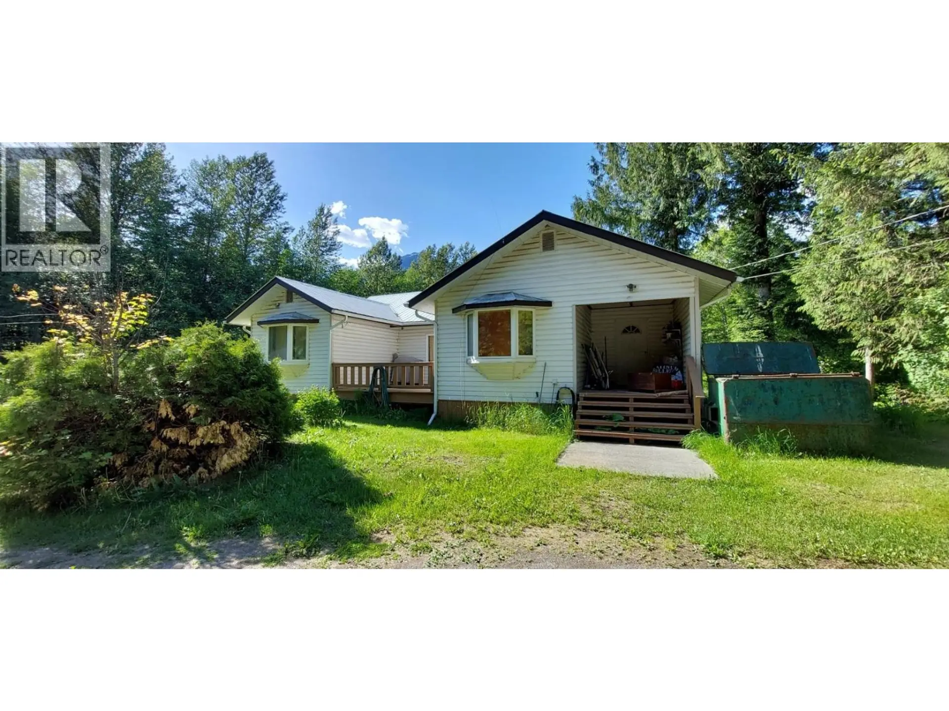 2250 MACKENZIE 20 HIGHWAY - Image 4