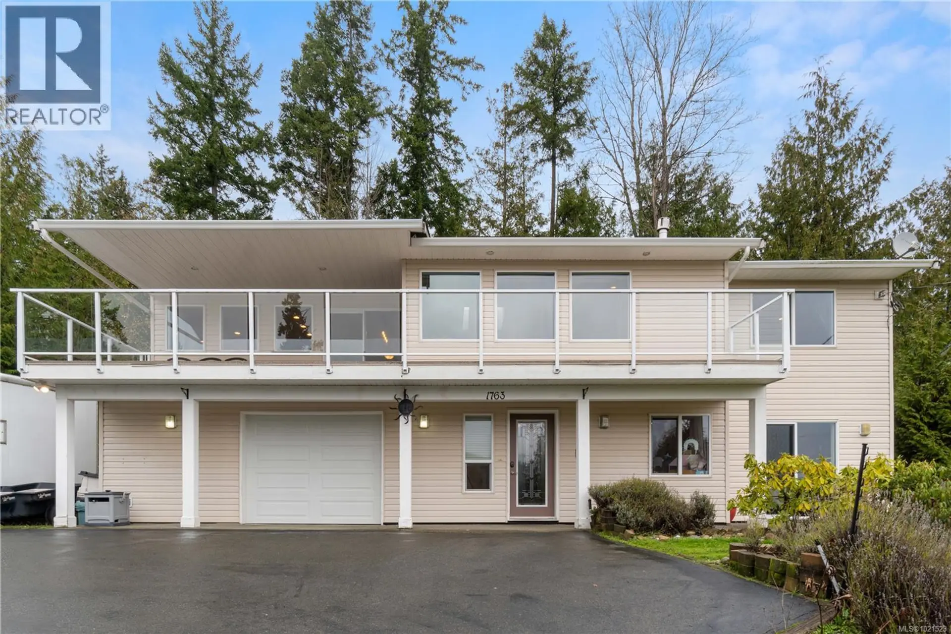 Property at 1763 Martini Way, Qualicum Beach, BC