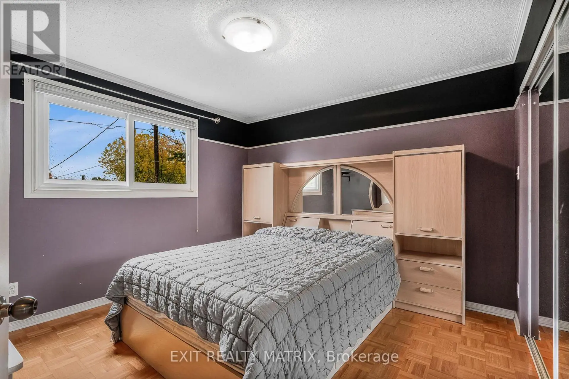 29 LOUISE CRESCENT - Image 9