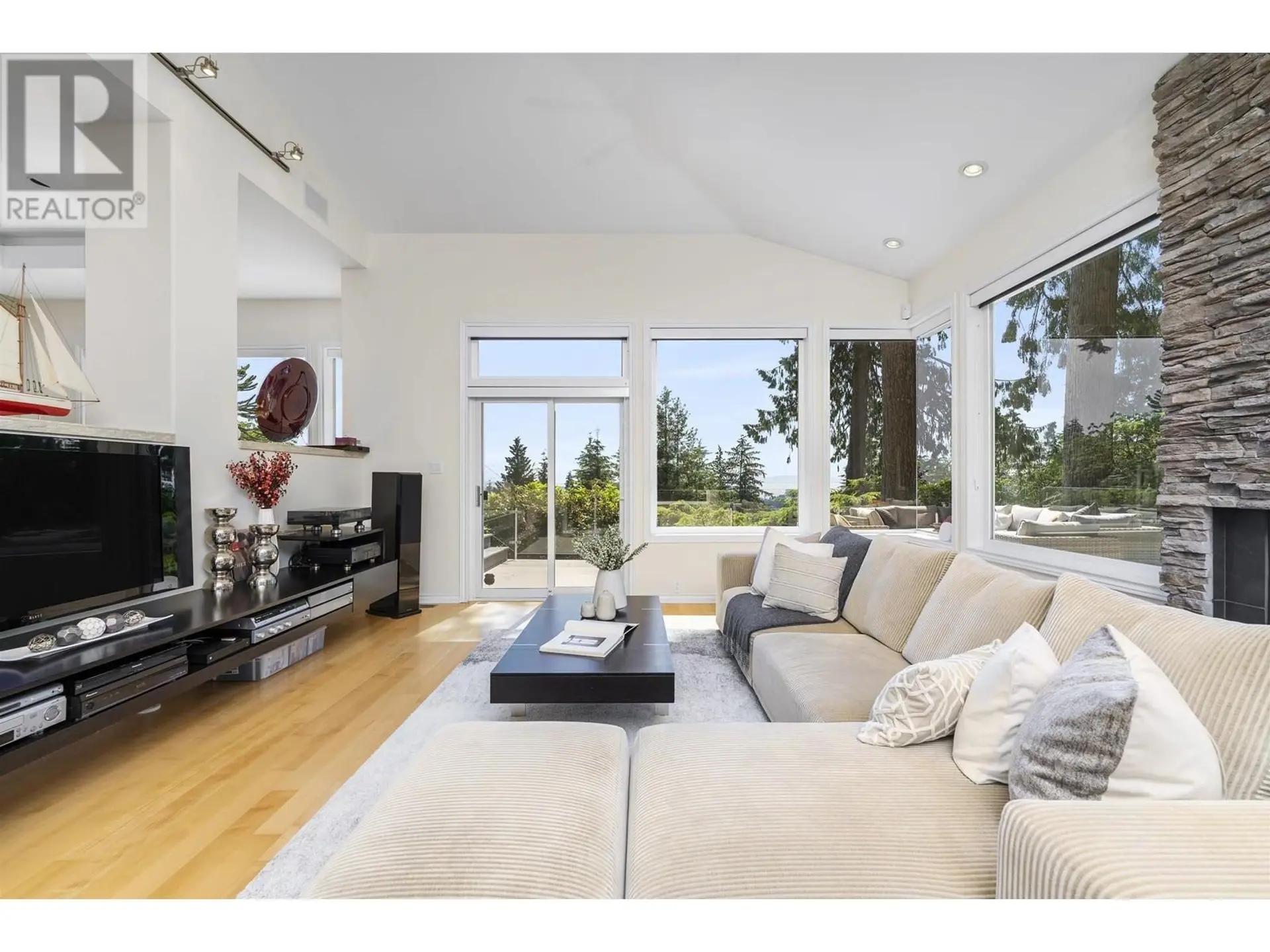 463 Ventura Crescent - Image 7