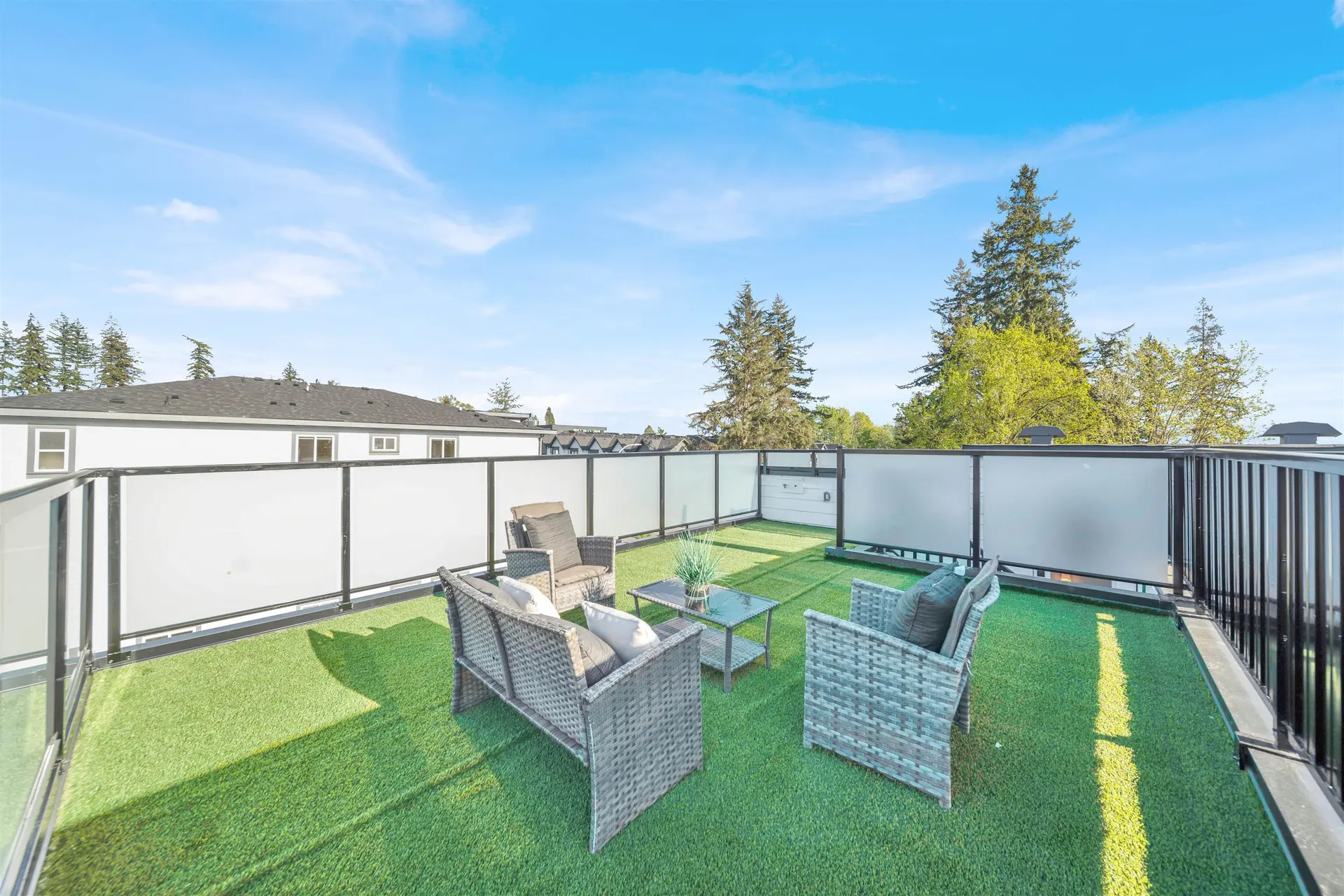 16489 20 Avenue - Image 6
