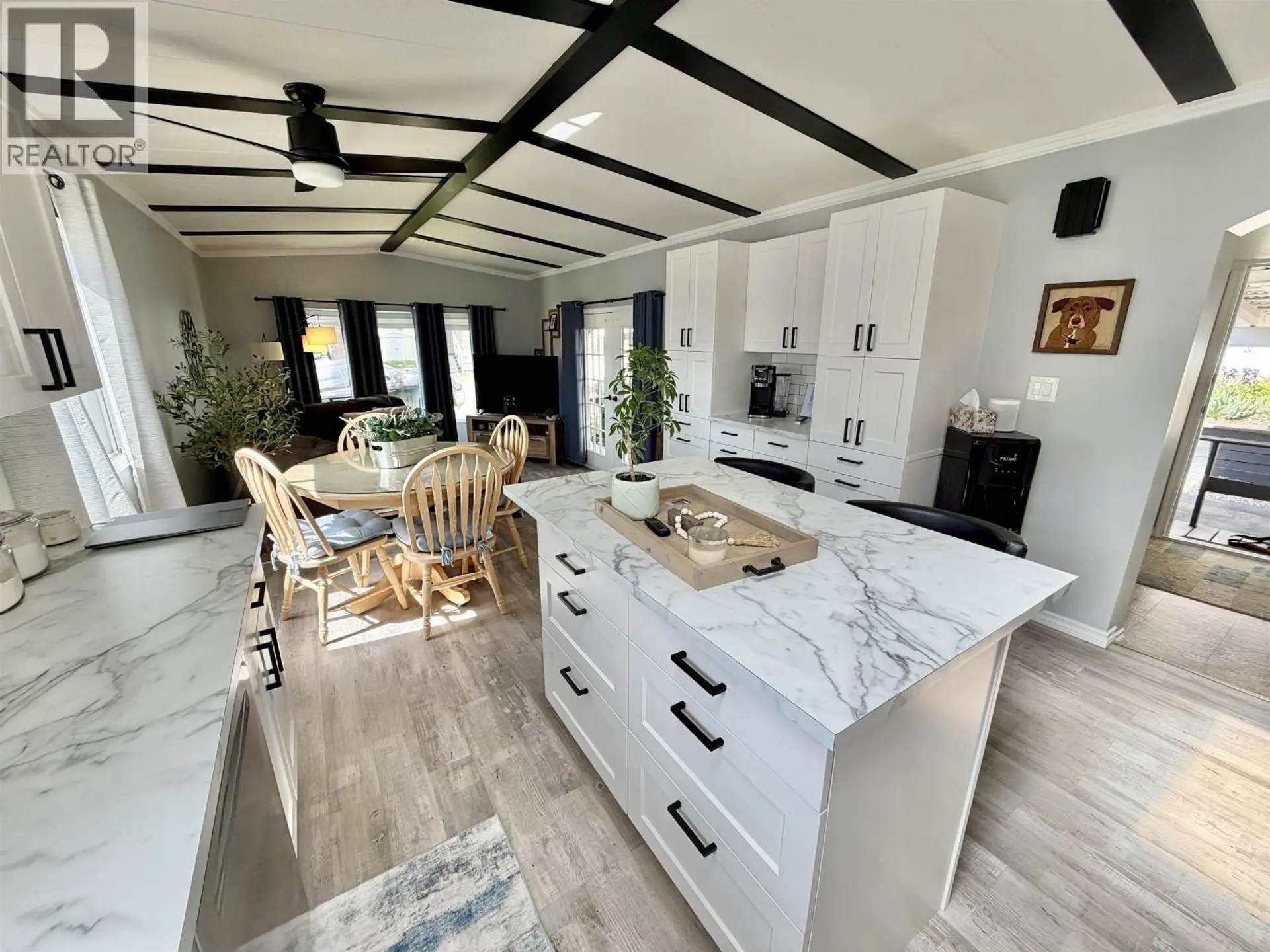 #12 770 ELEVENTH AVENUE - Image 5