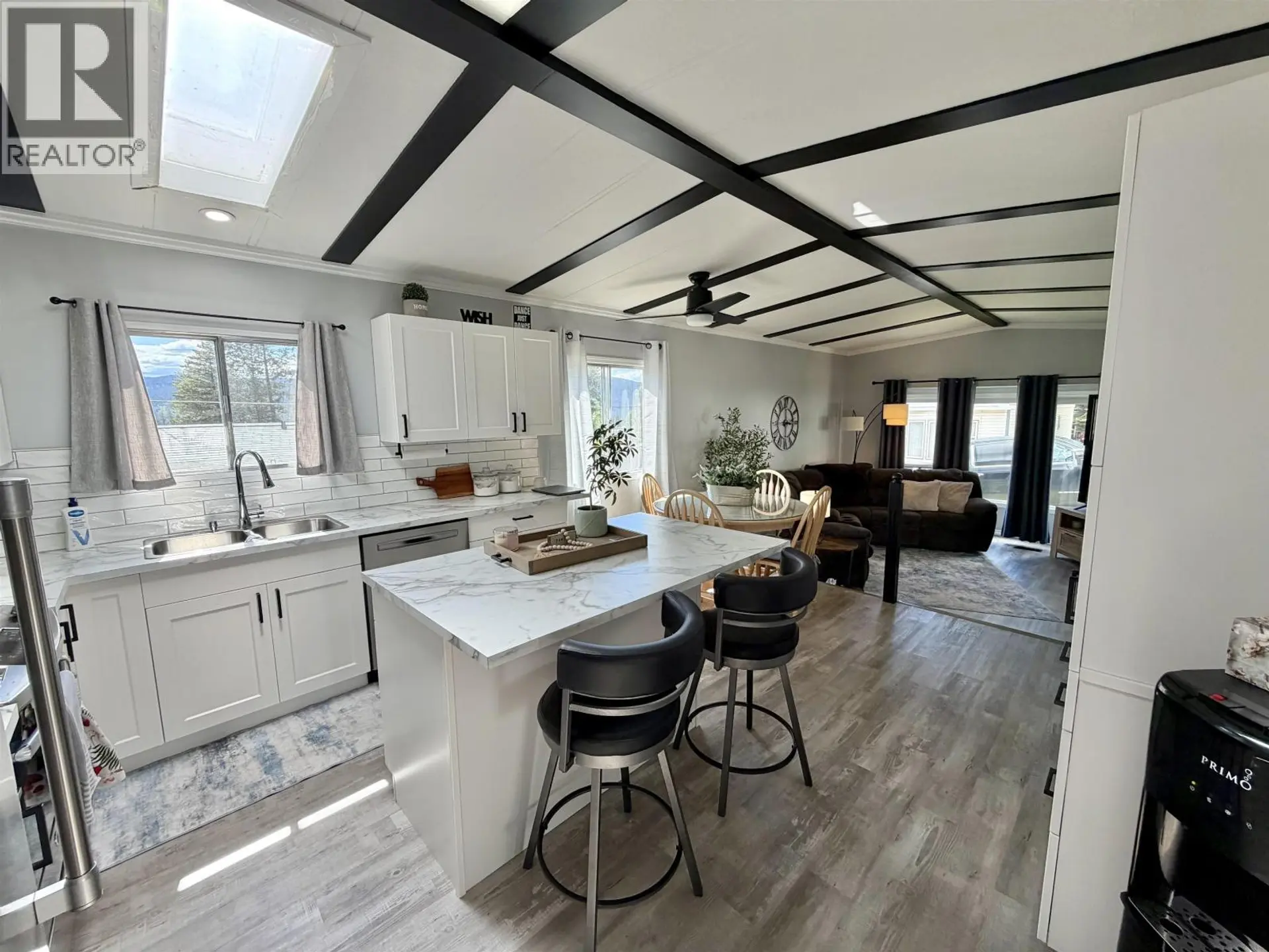 #12 770 ELEVENTH AVENUE - Image 6