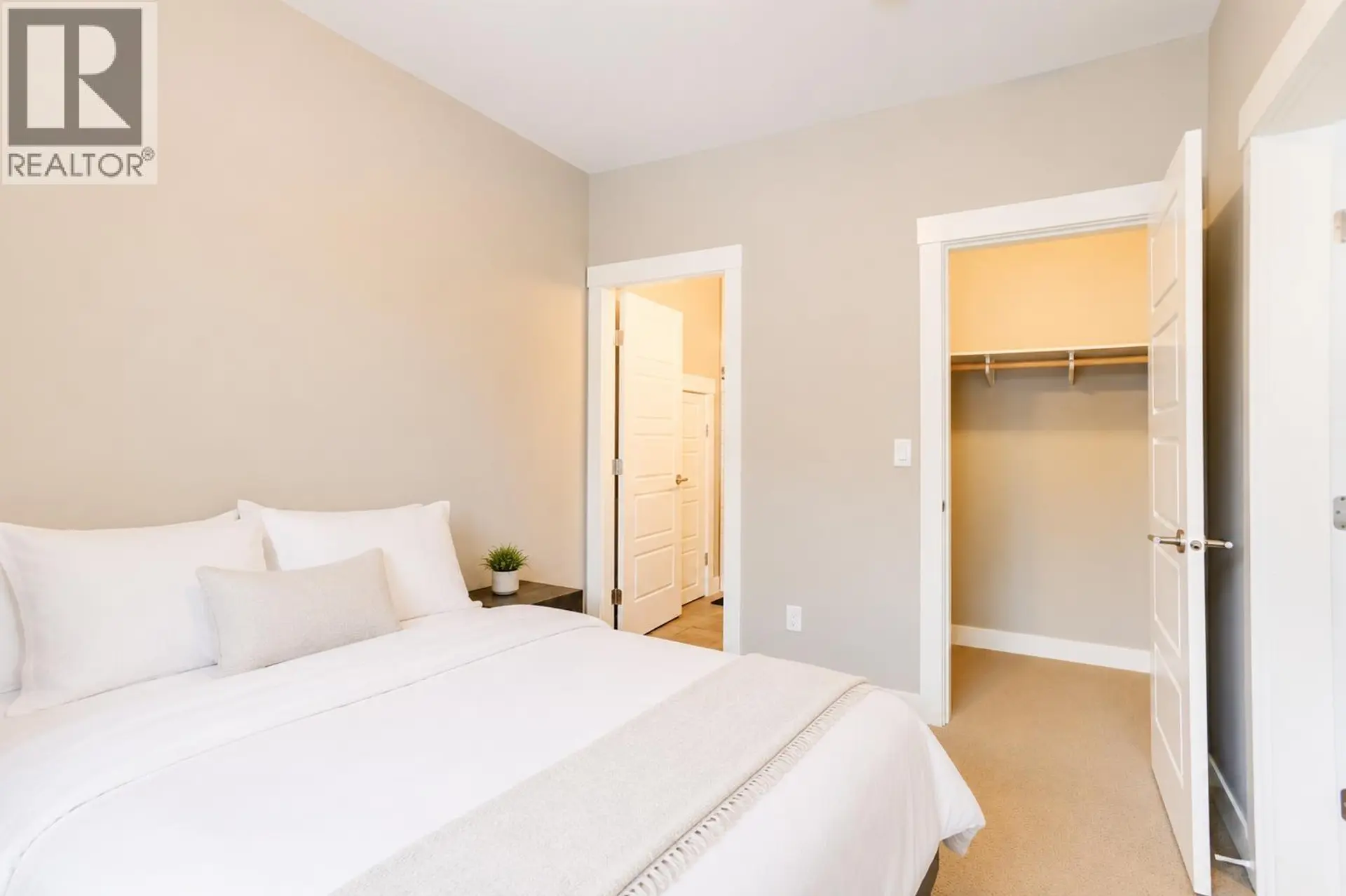 #206 110 BAXTER AVENUE - Image 4