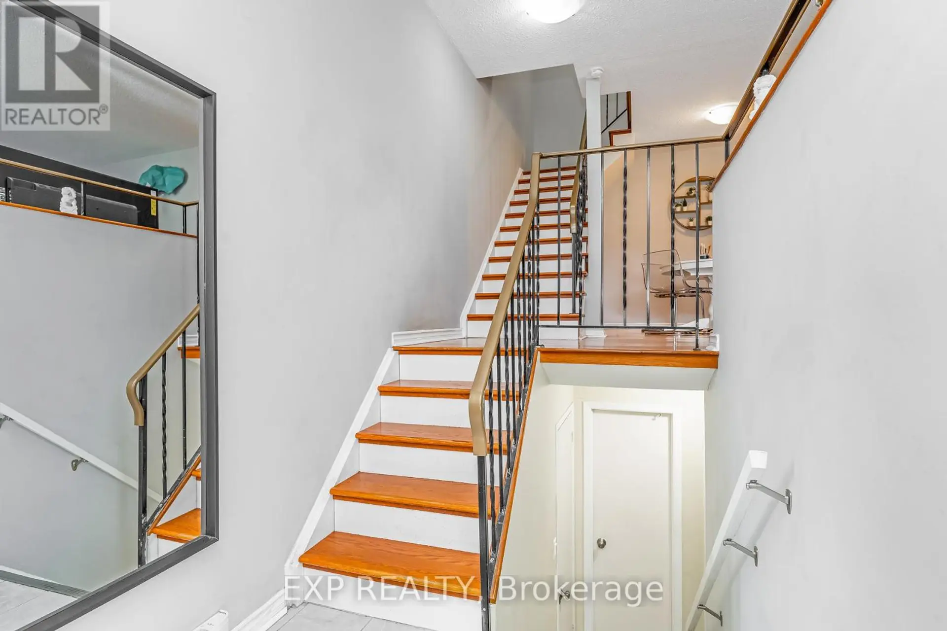 #12 2610 DRAPER AVENUE - Image 16