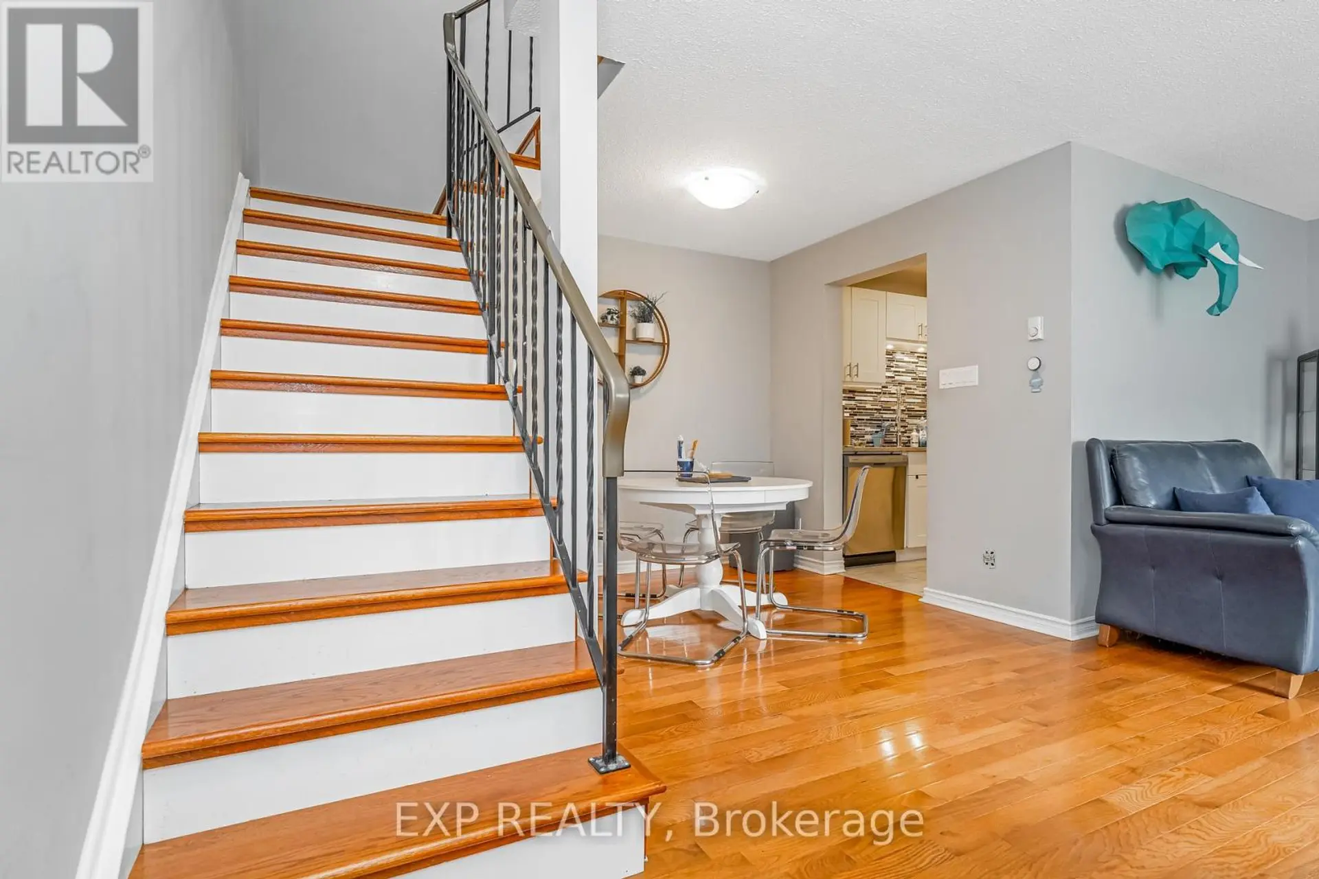 #12 2610 DRAPER AVENUE - Image 7