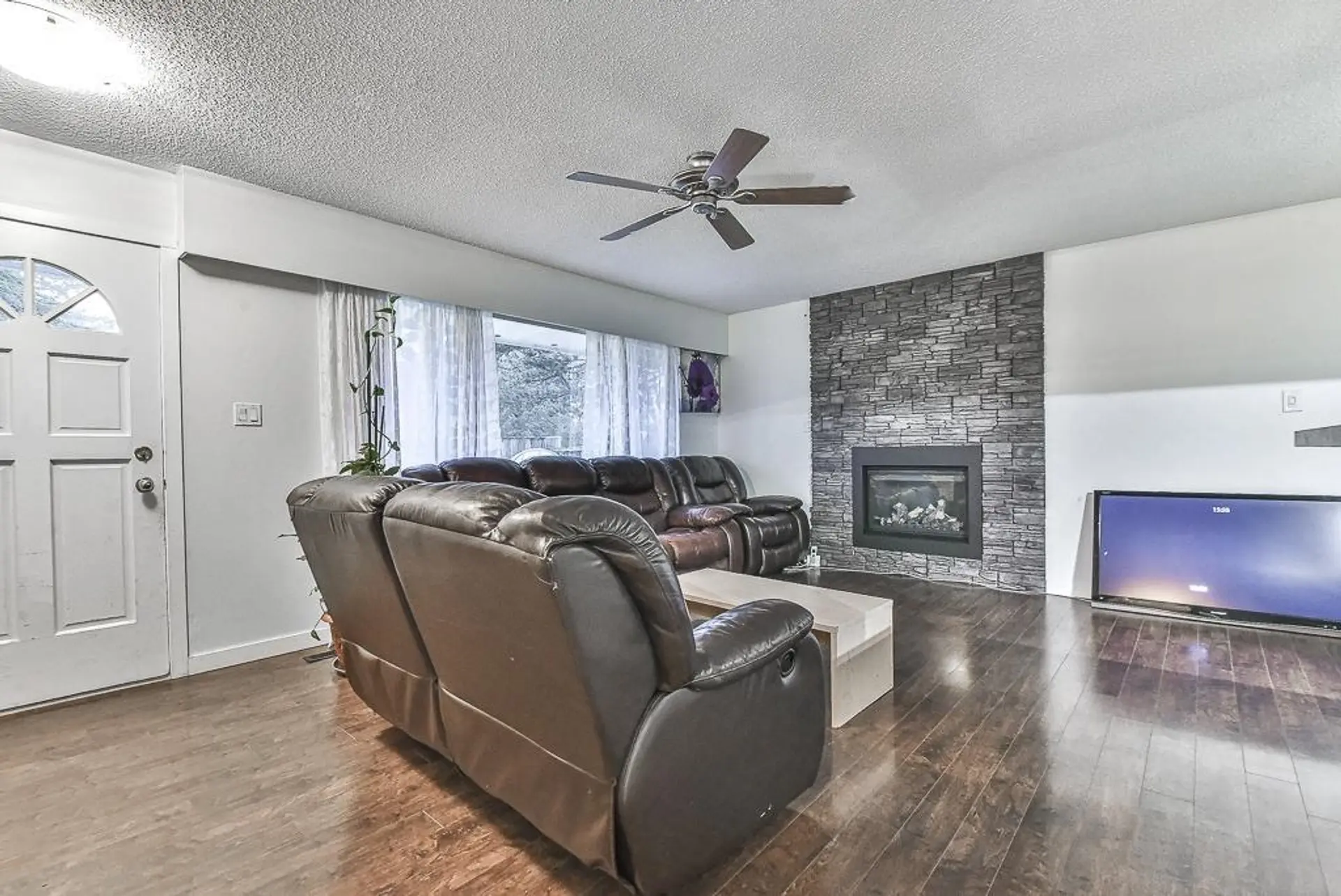 23740 Fraser Highway - Image 2