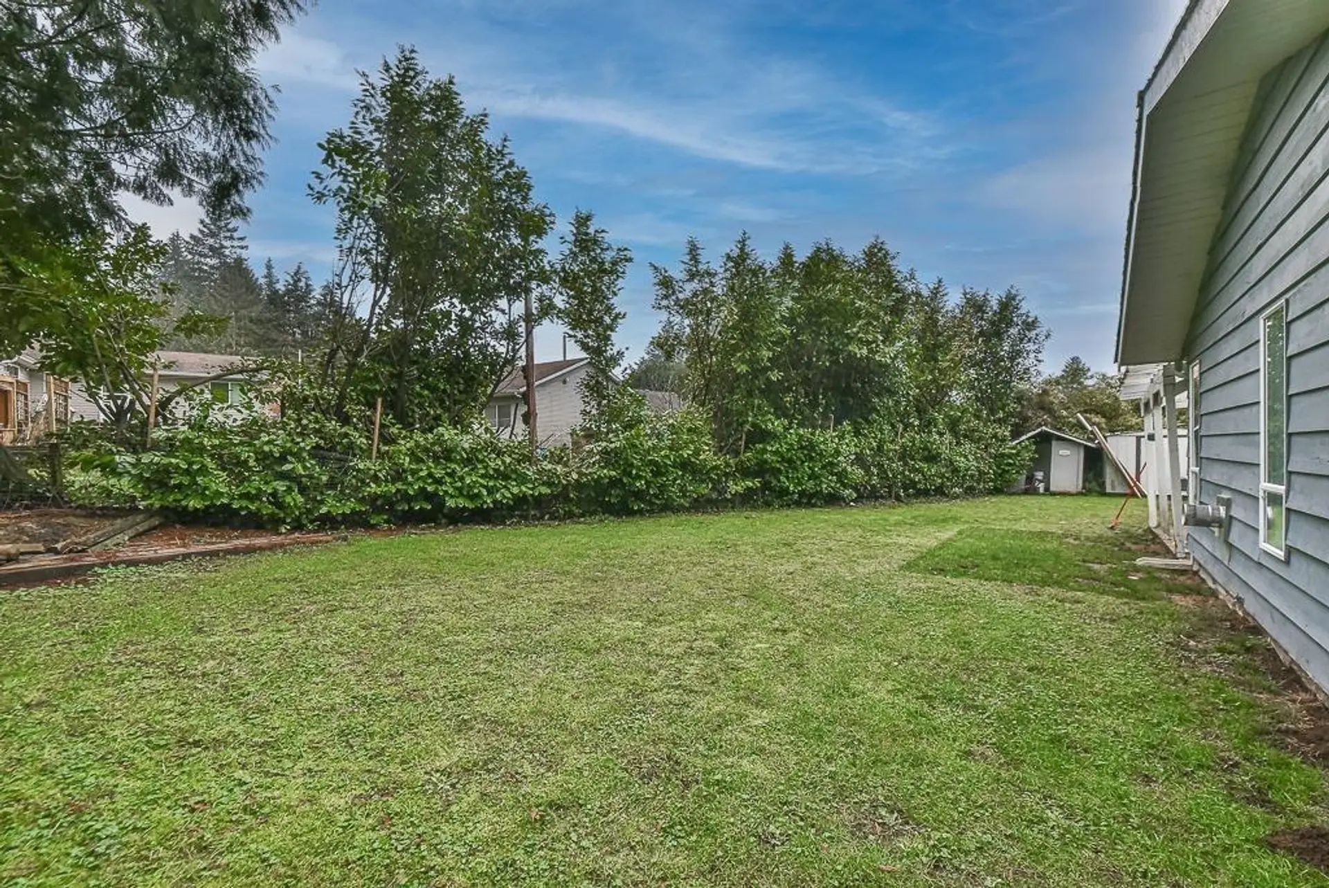 23740 Fraser Highway - Image 11