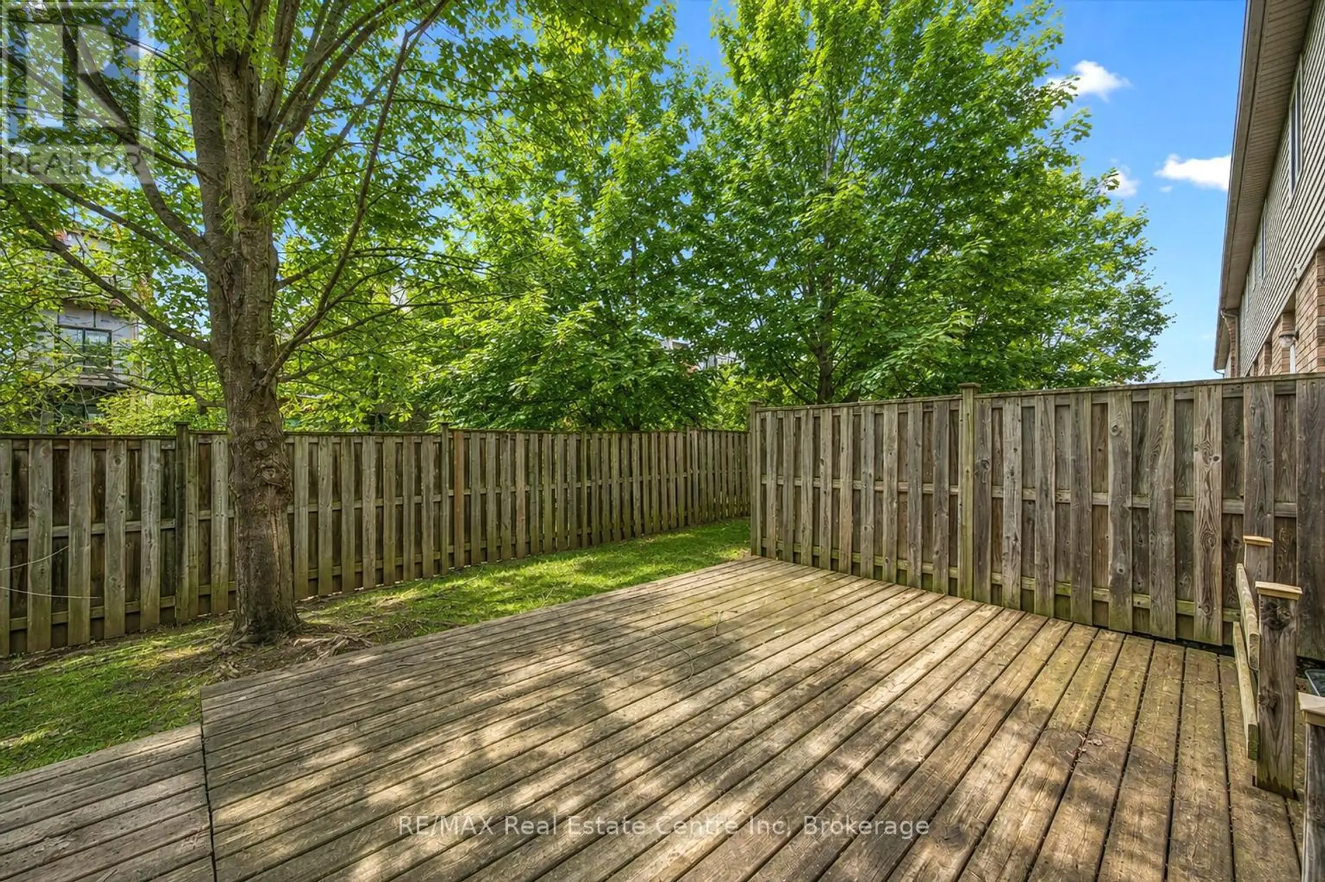 #38 210 DAWN AVENUE - Image 14