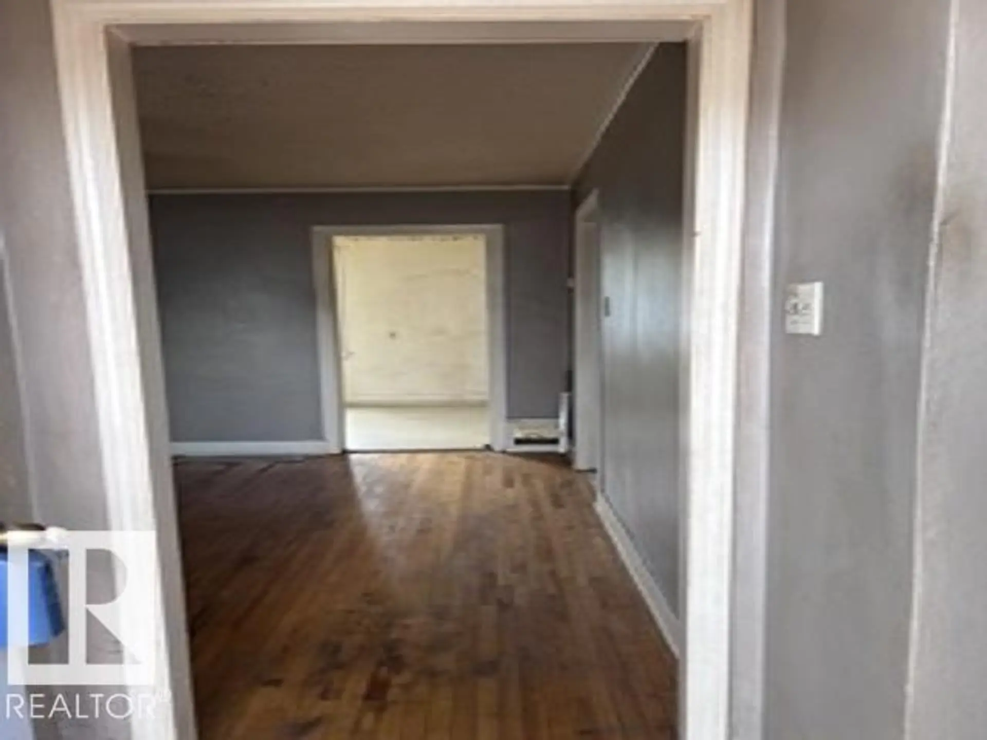 12242 91 ST NW - Image 4