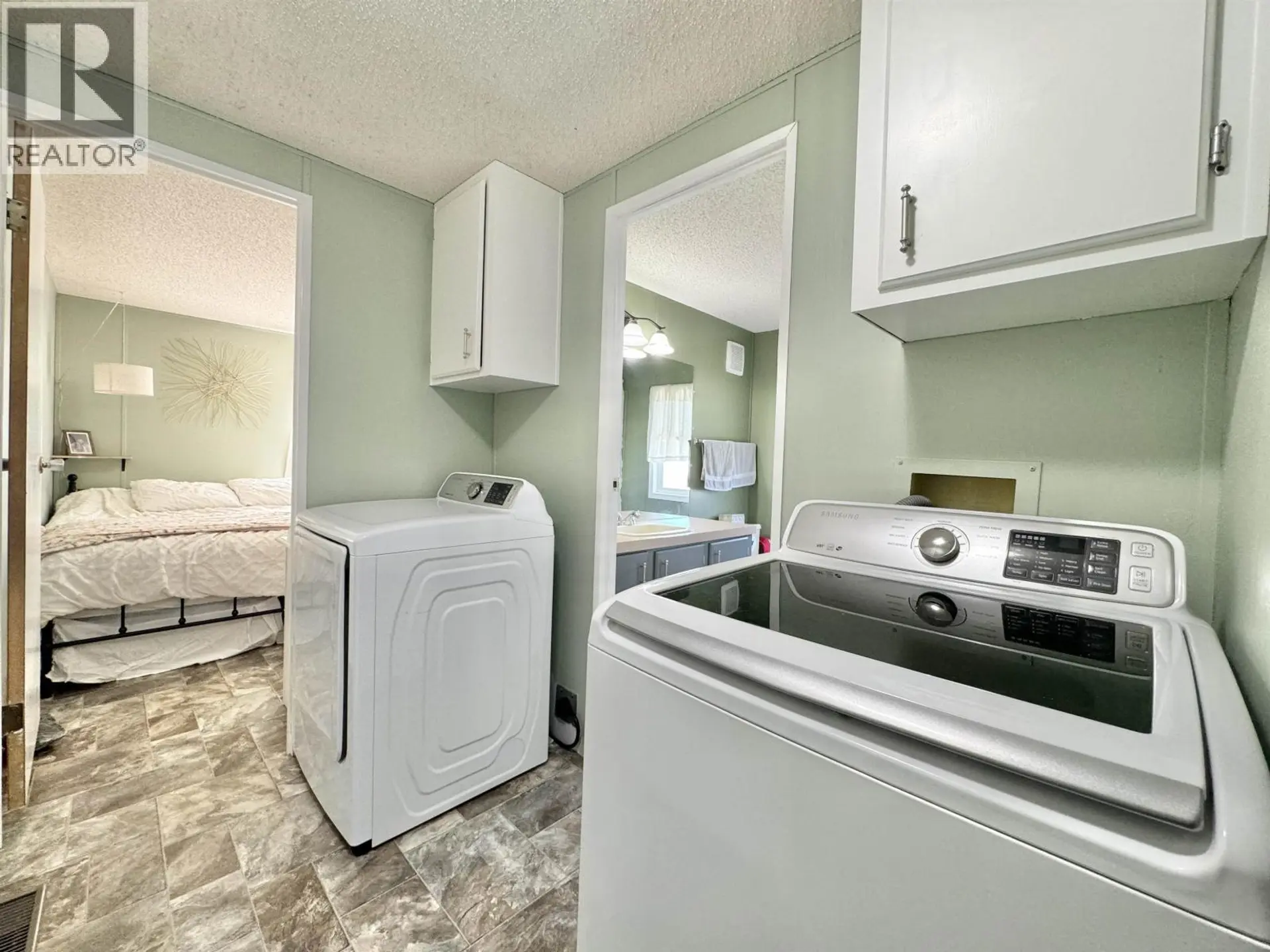 #83 770 N ELEVENTH AVENUE - Image 11