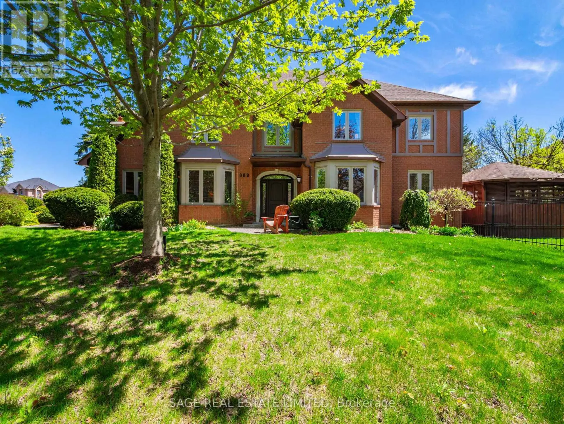 Property at 888 CRESTA RIDER PLACE, Newmarket, ON