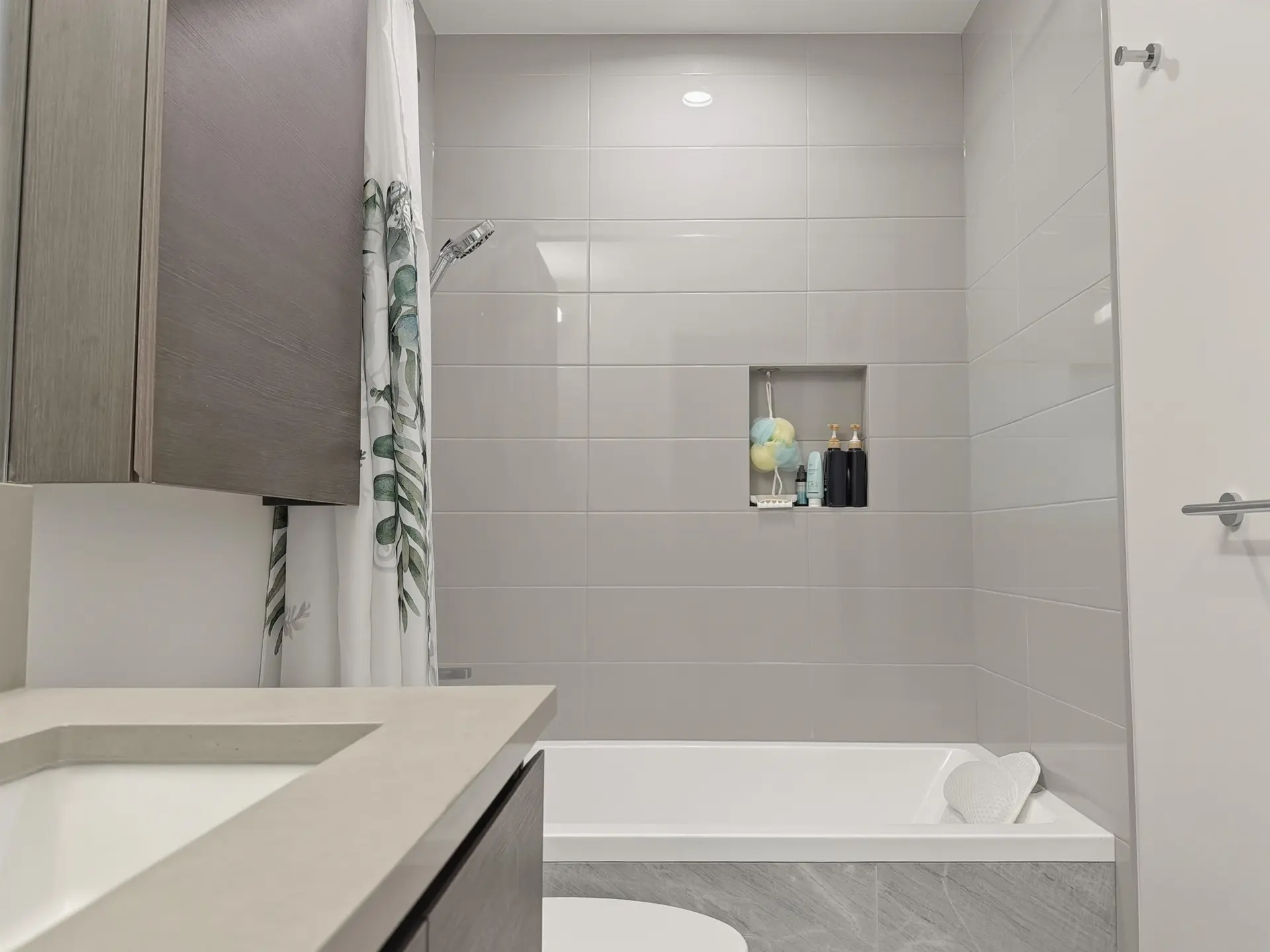 #2707 2108 Gilmore Avenue - Image 9
