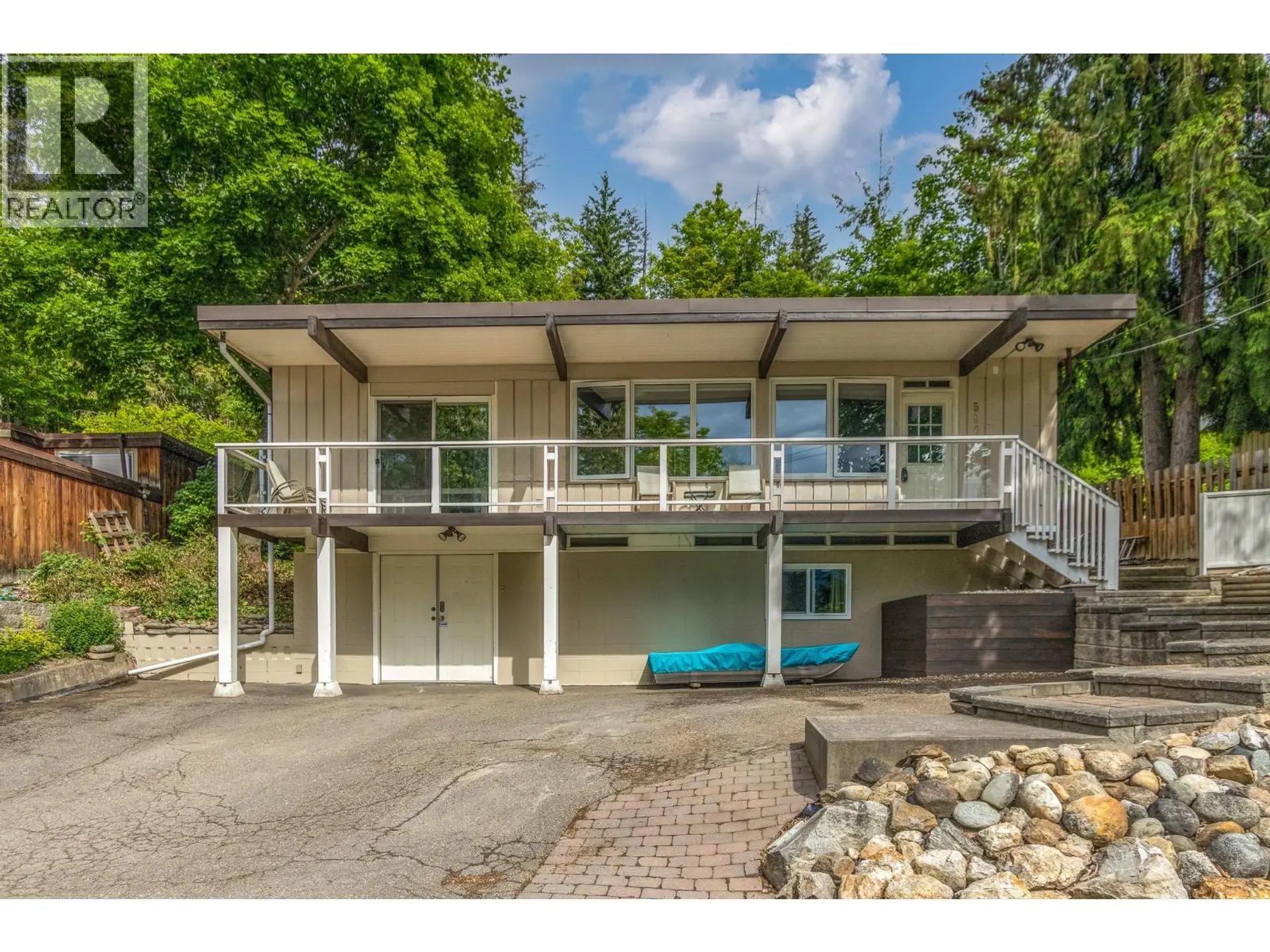 Property at 590 8 Street SE, Salmon Arm, BC