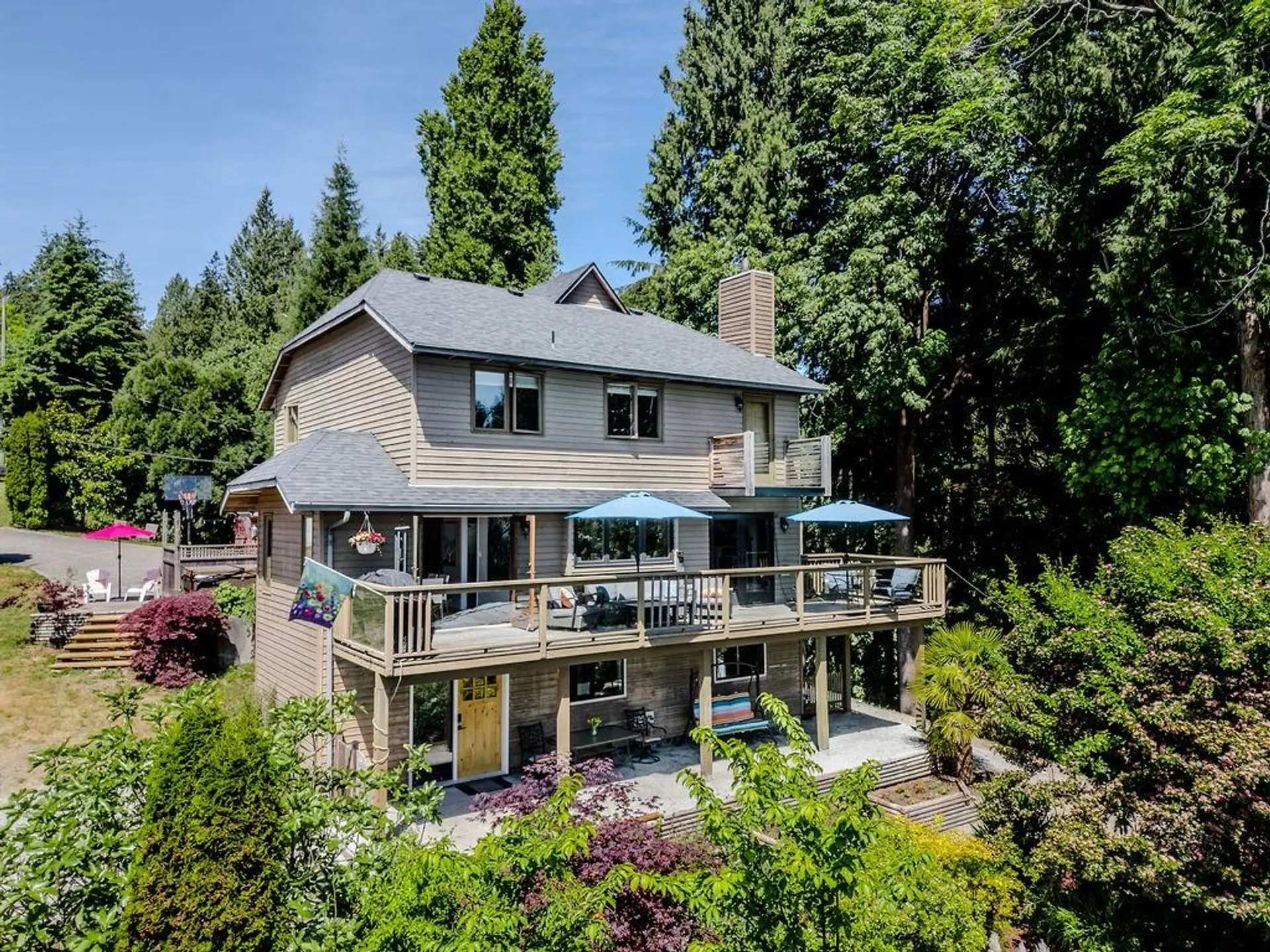 Property at 5454 Wakefield Road, Sechelt, BC