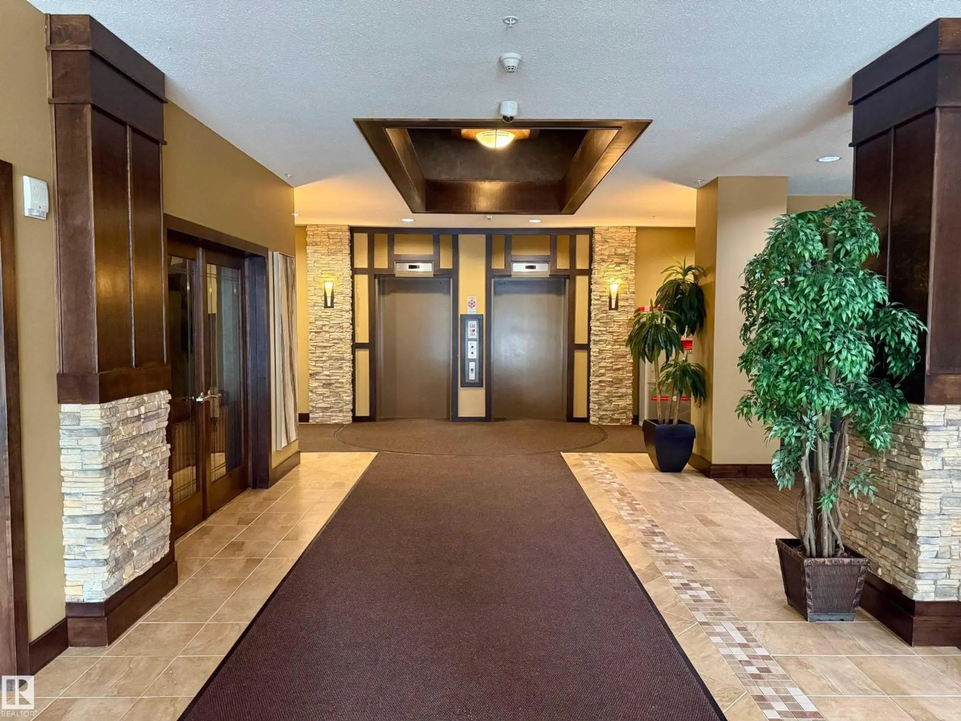 #610 10303 111 ST NW - Image 13