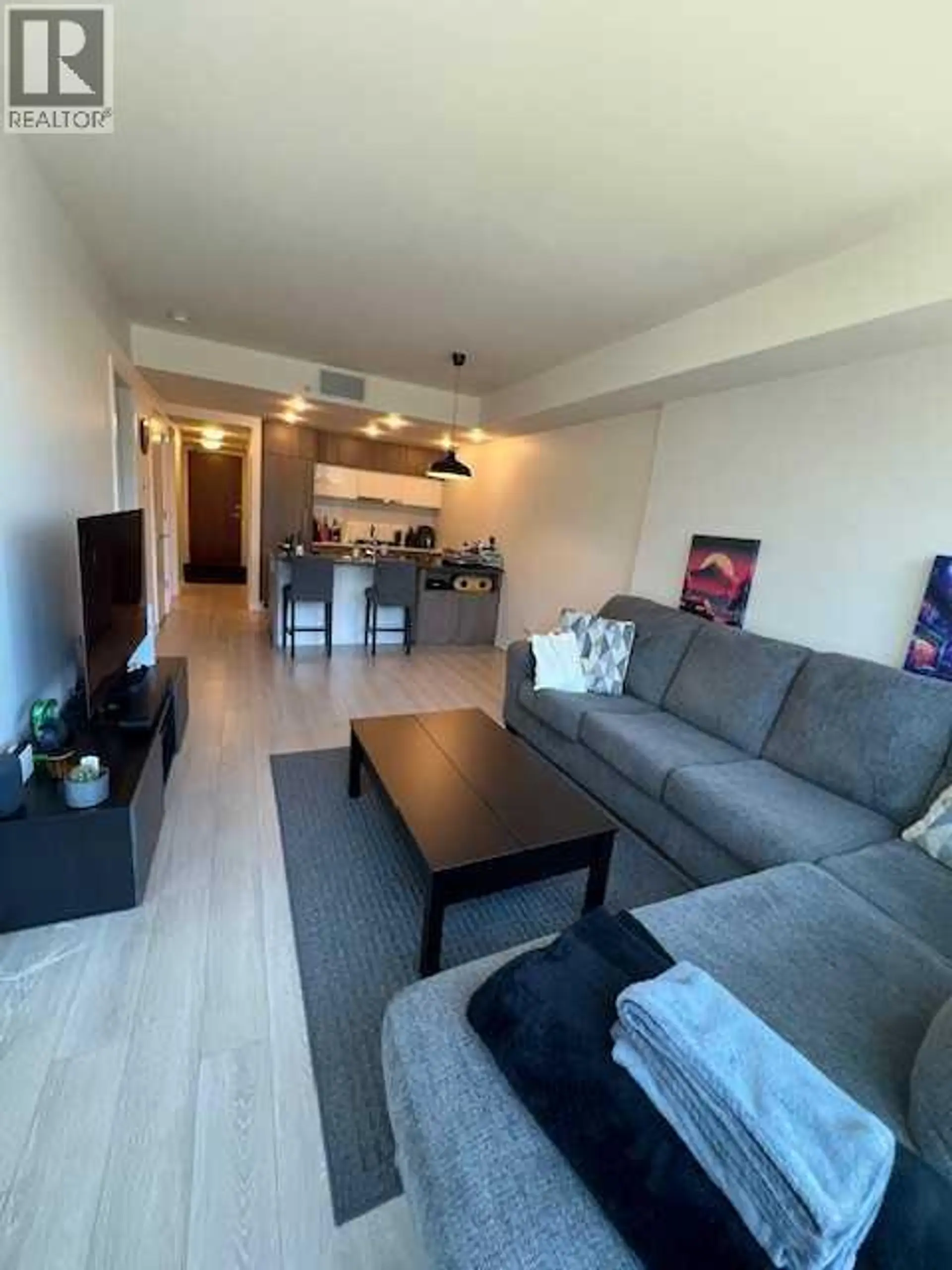 #311 128 2 Street SW - Image 6
