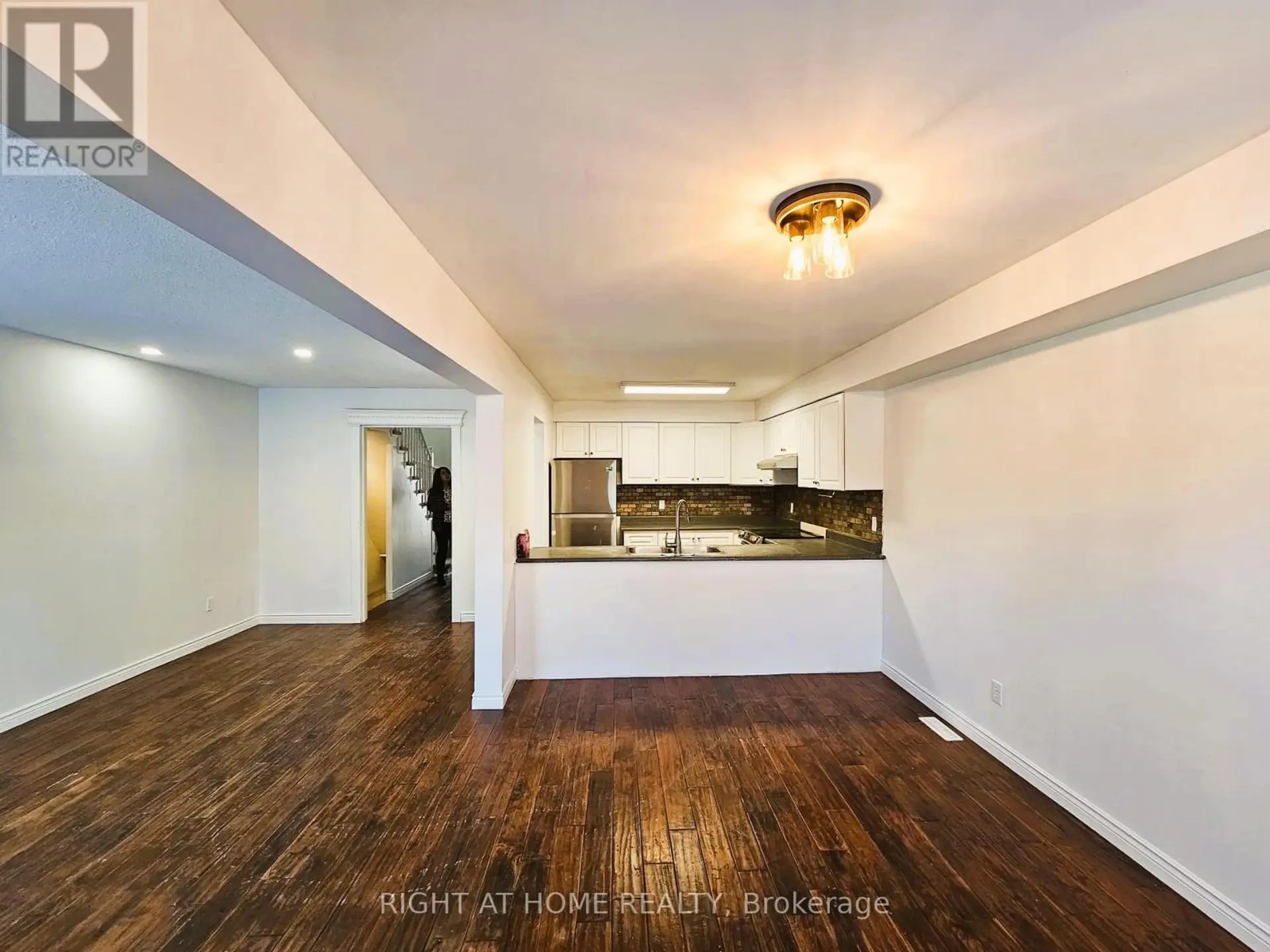 206 FAIRWOOD DRIVE - Image 3