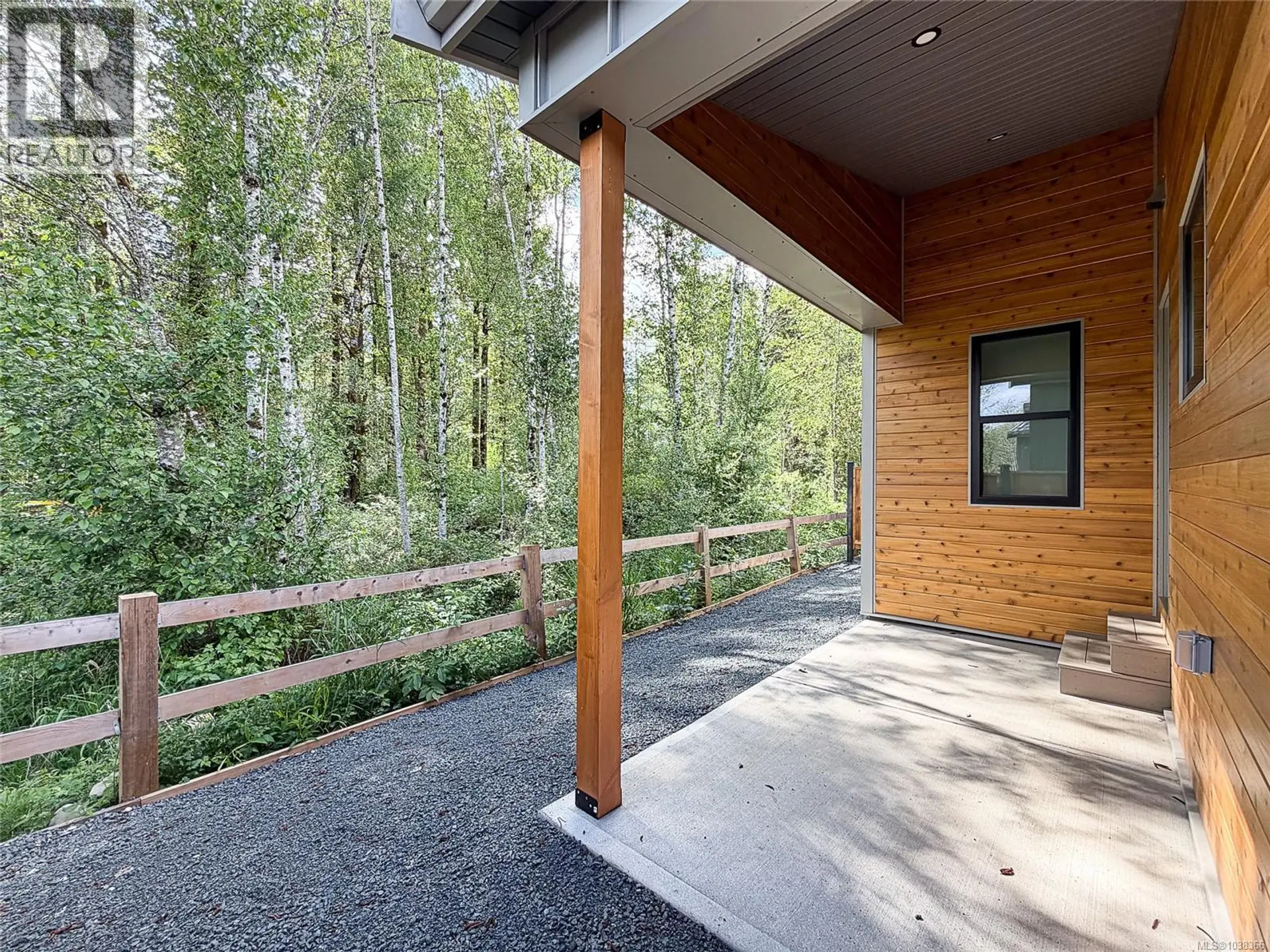 #32 3025 Royston Rd - Image 16