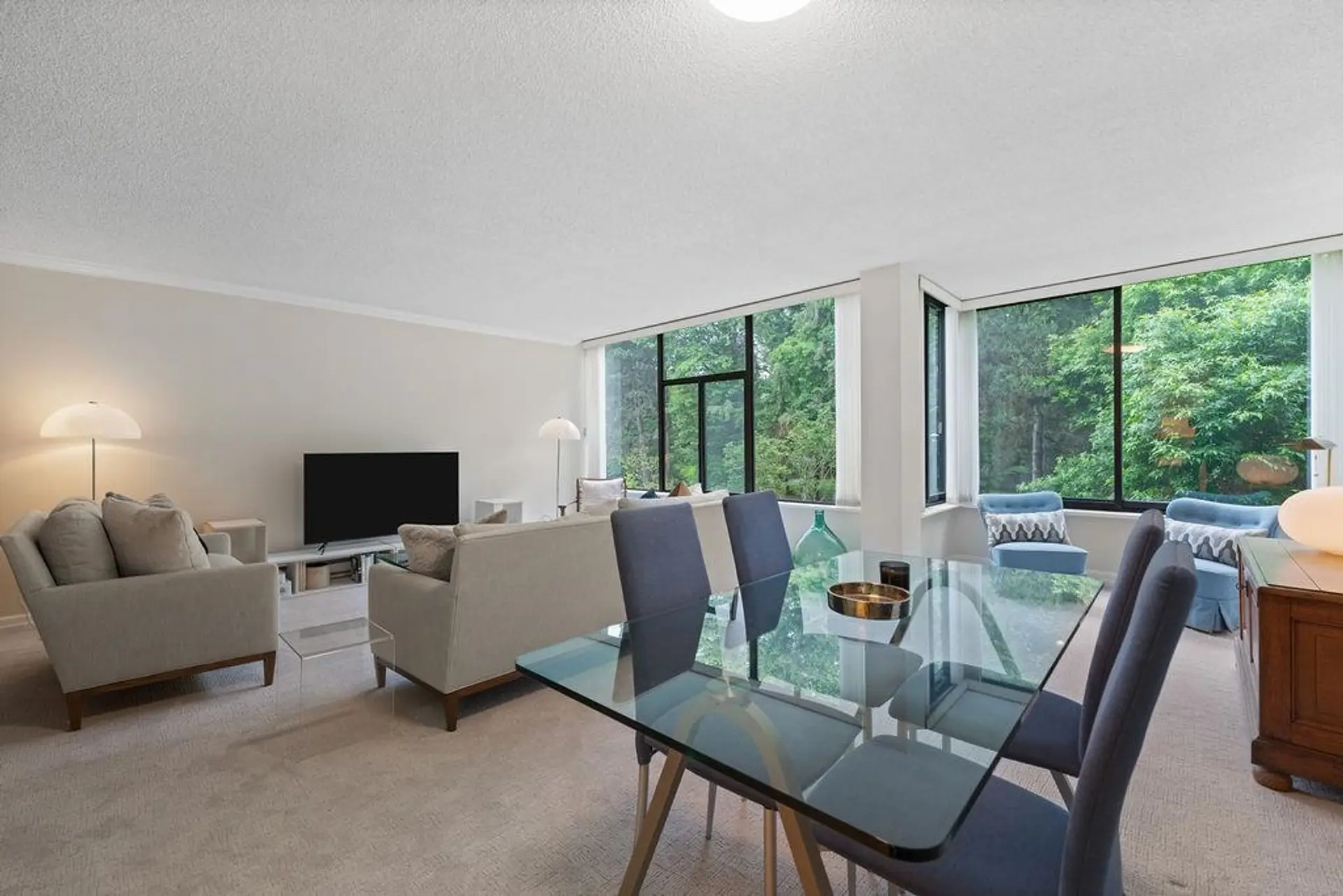 #305 4101 Yew Street - Image 2