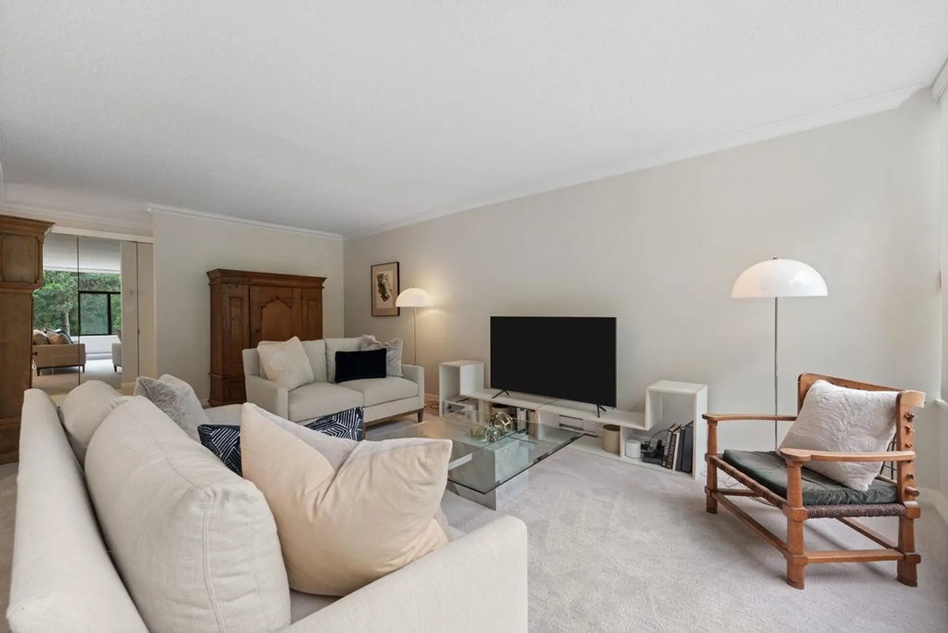 #305 4101 Yew Street - Image 9