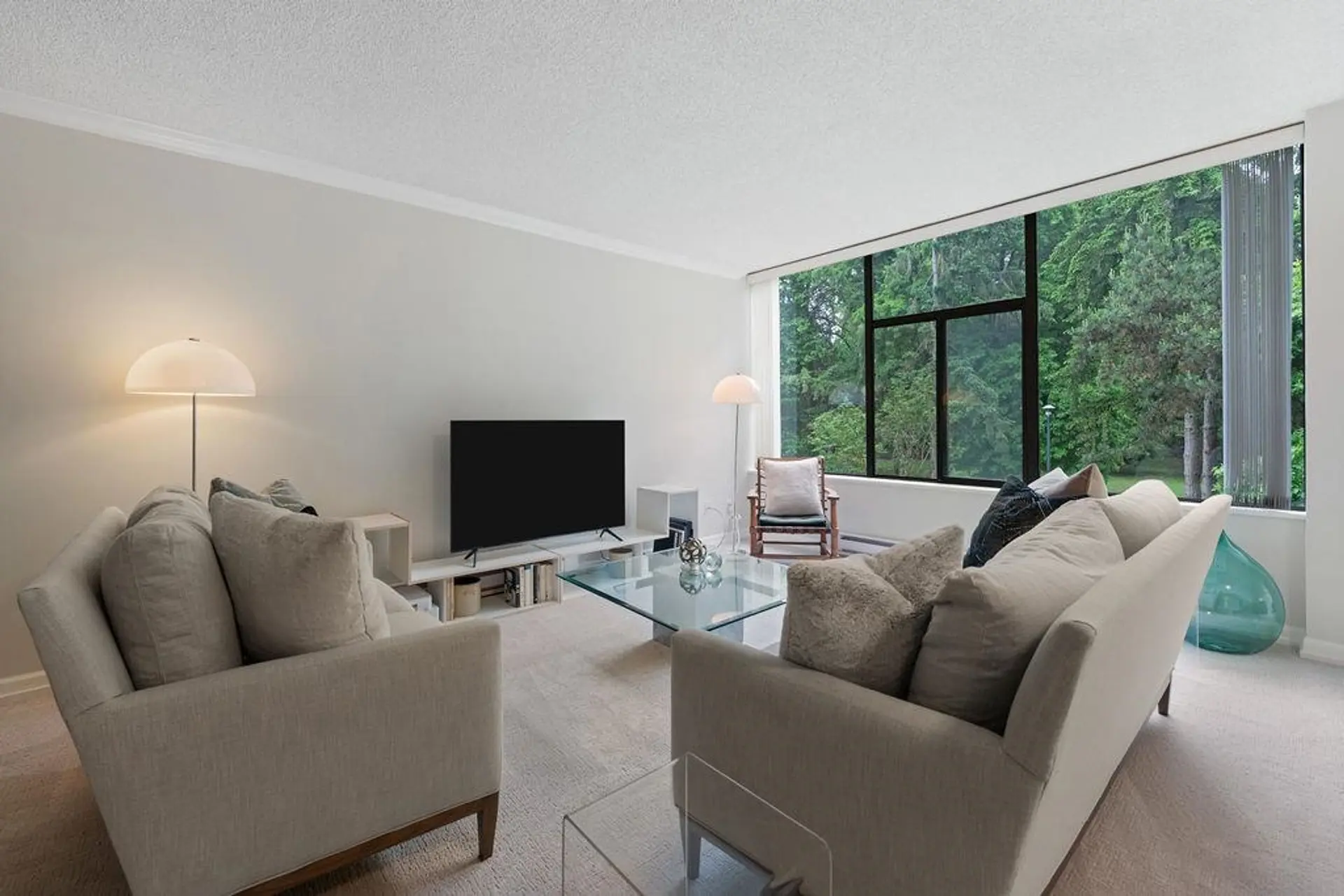#305 4101 Yew Street - Image 10
