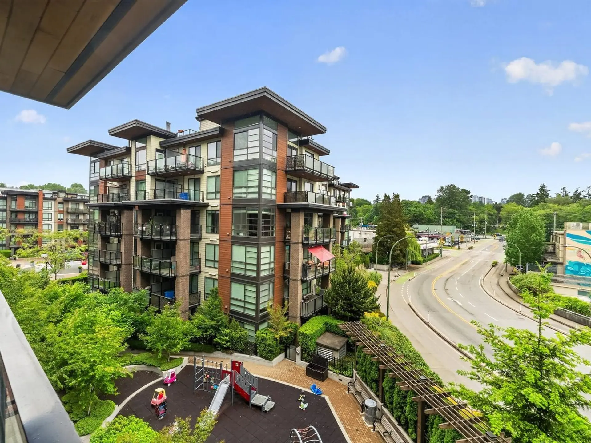 #423 723 W 3rd Street - Image 3