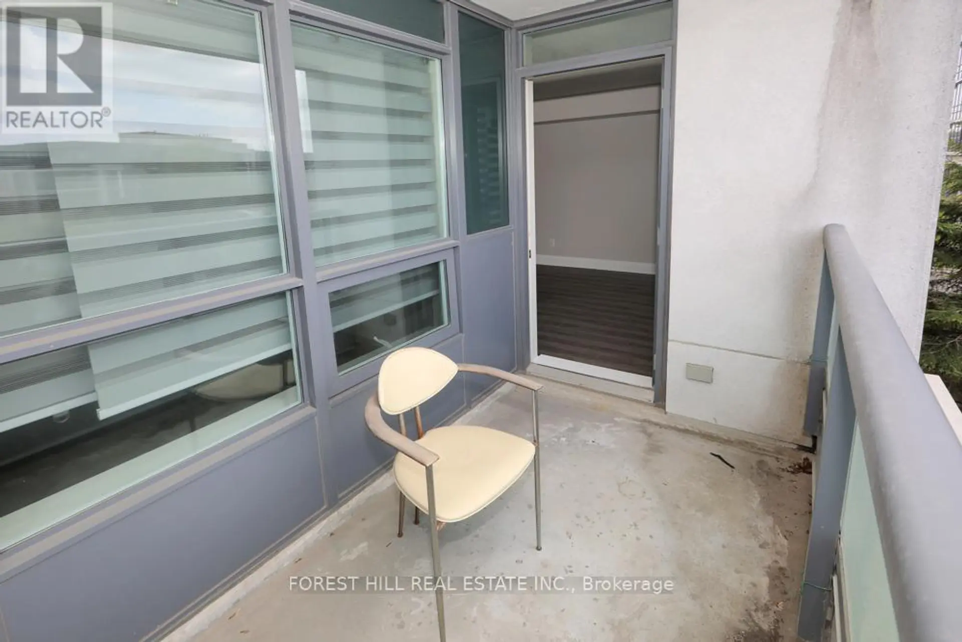#218 30 NORTH PARK ROAD - Image 12