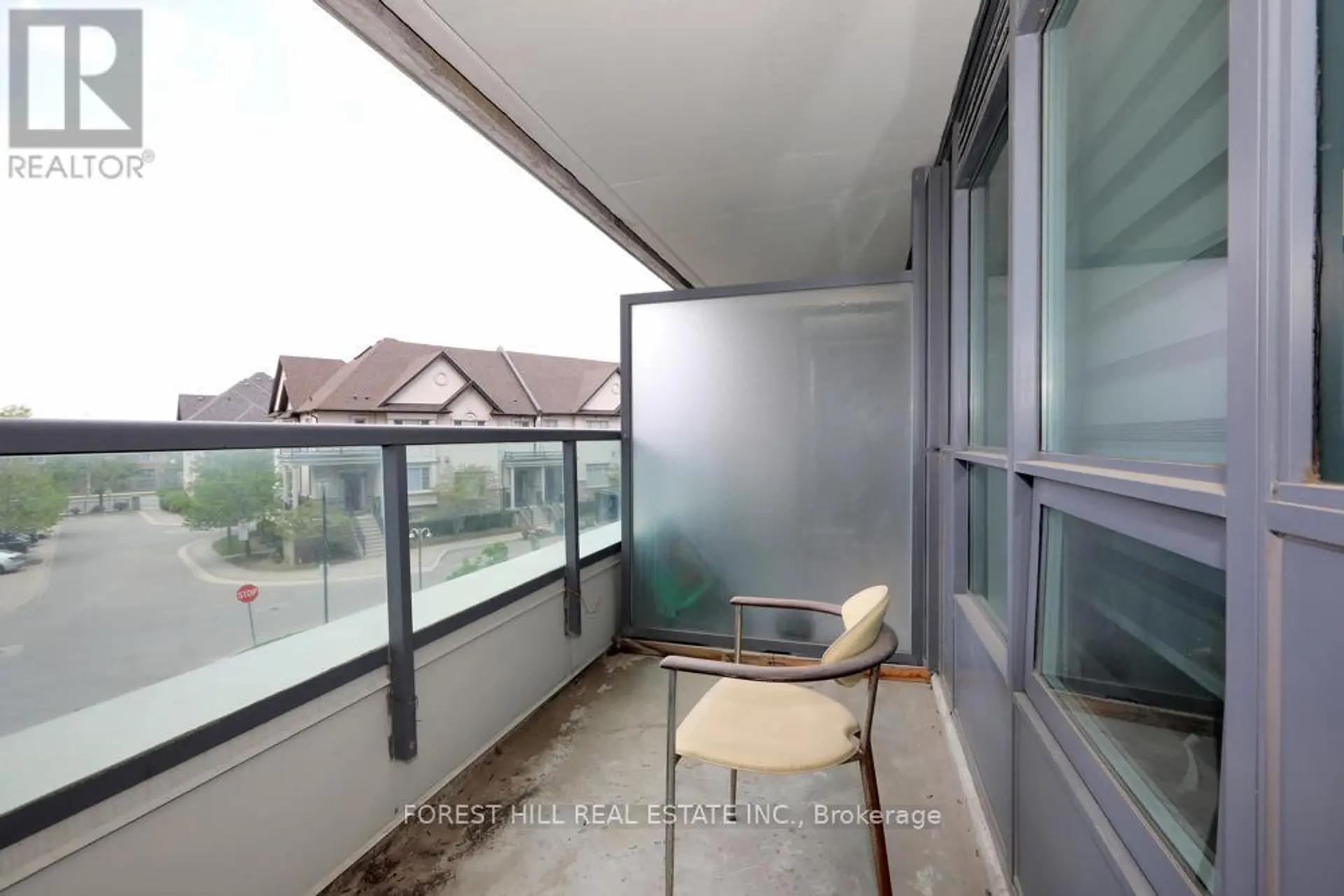 #218 30 NORTH PARK ROAD - Image 11