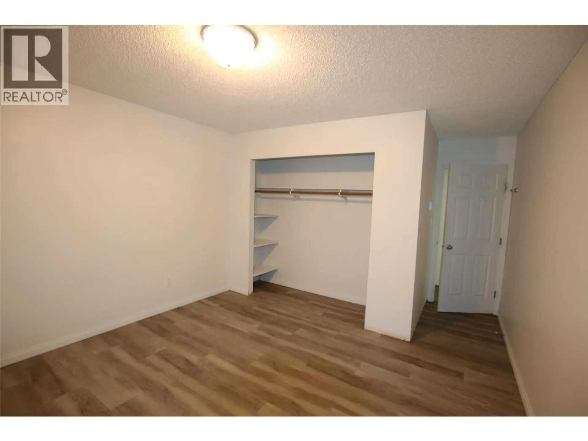 #113 185 Chamberlain Crescent - Image 12