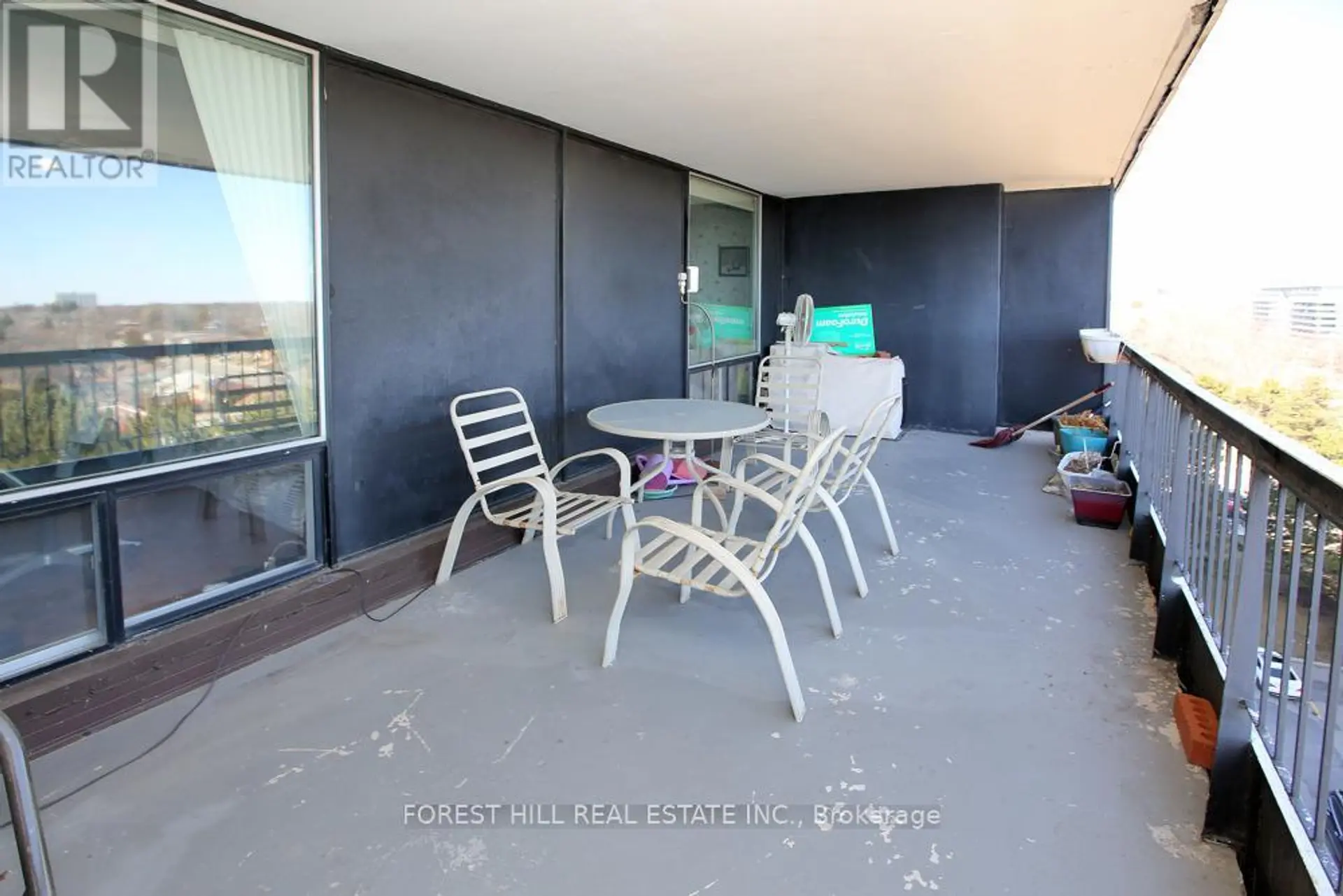 #806 135 ANTIBES DRIVE - Image 11